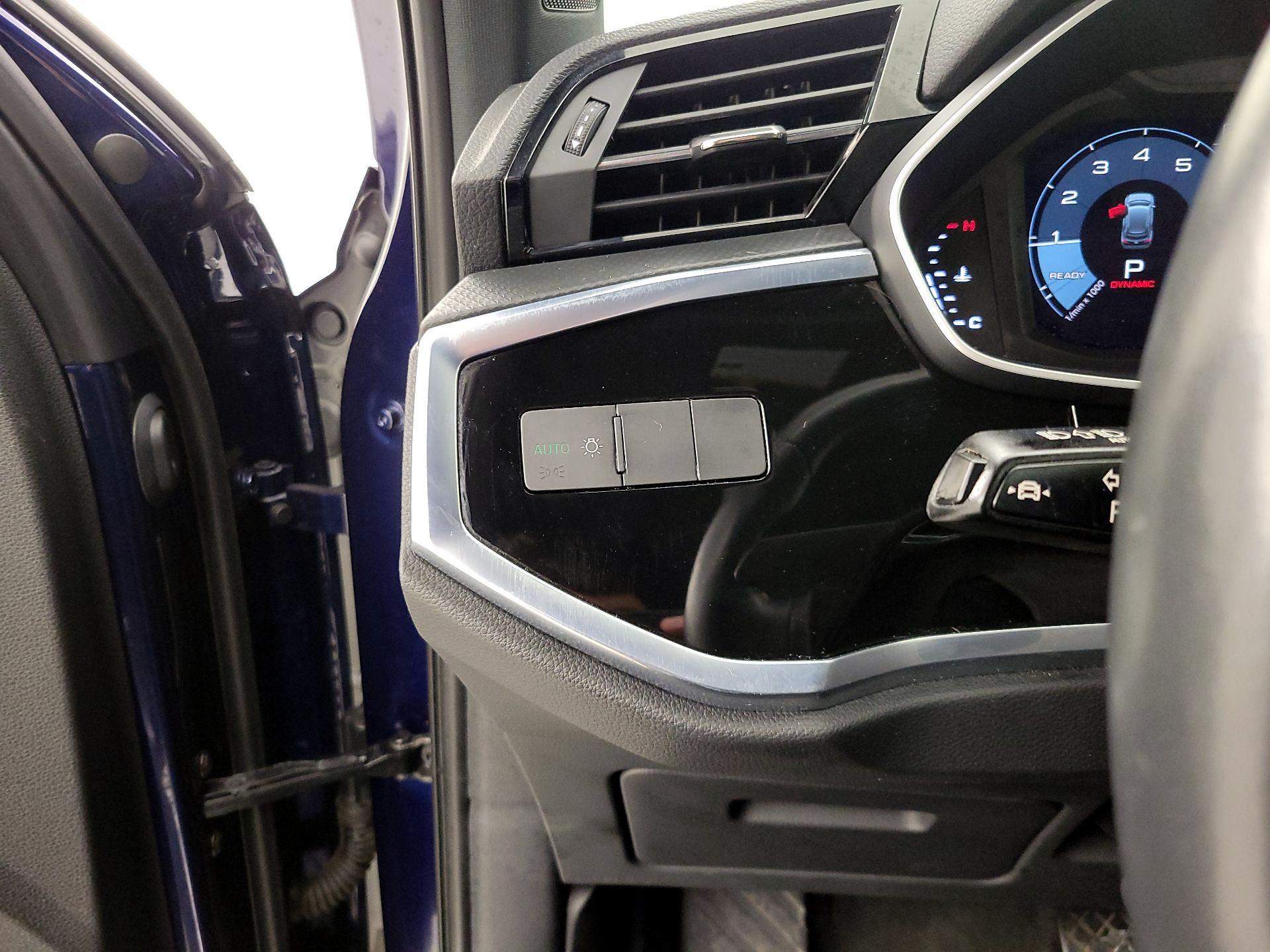 Thumbnail: 2022 Audi Q3 - 13