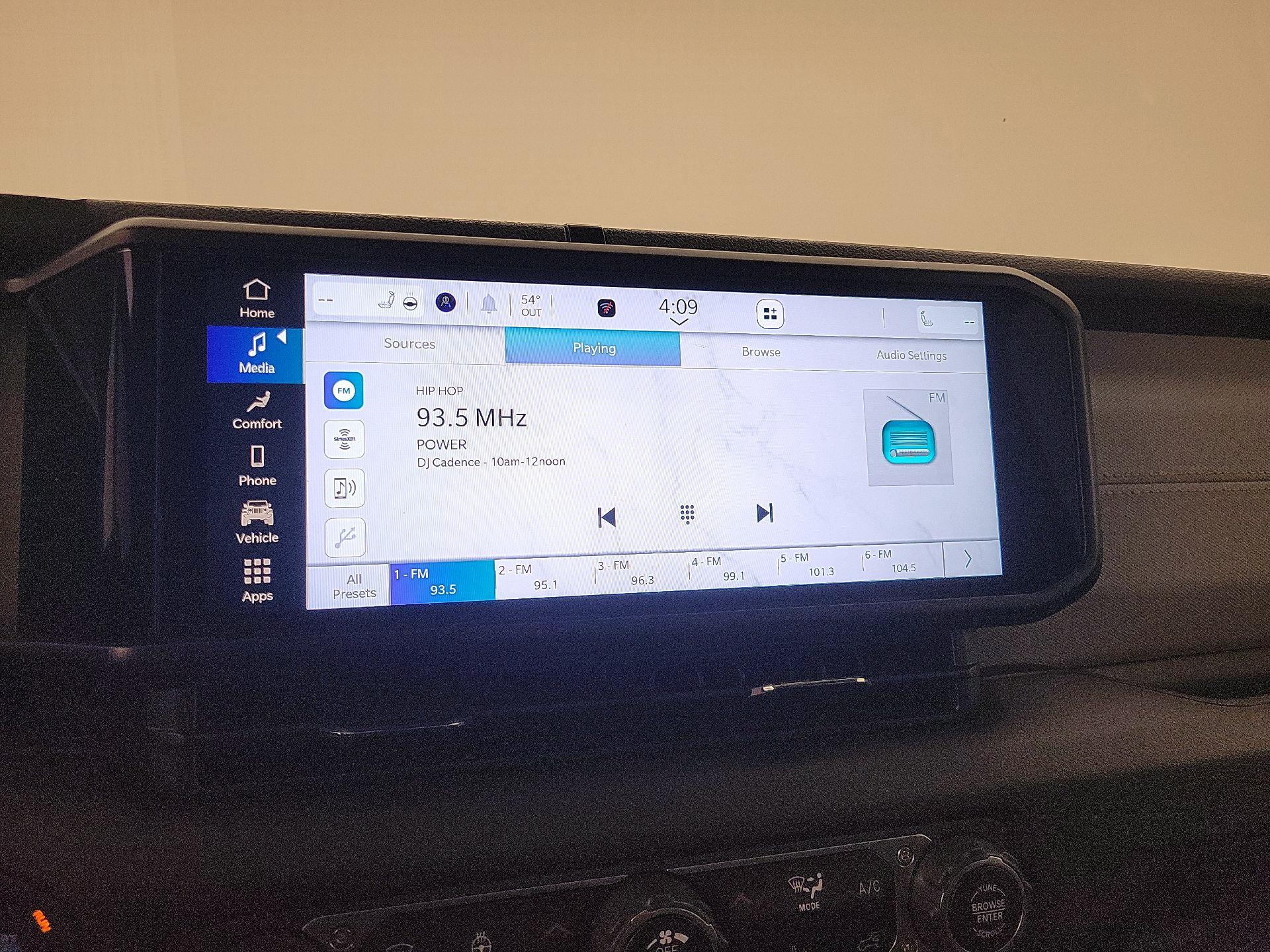 Thumbnail: 2024 Jeep Wrangler - 15