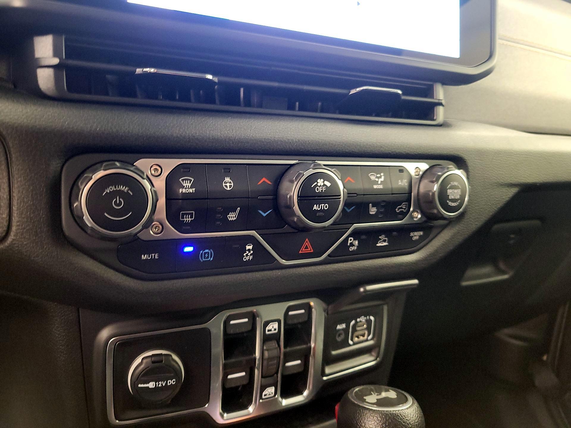 Thumbnail: 2024 Jeep Wrangler - 16