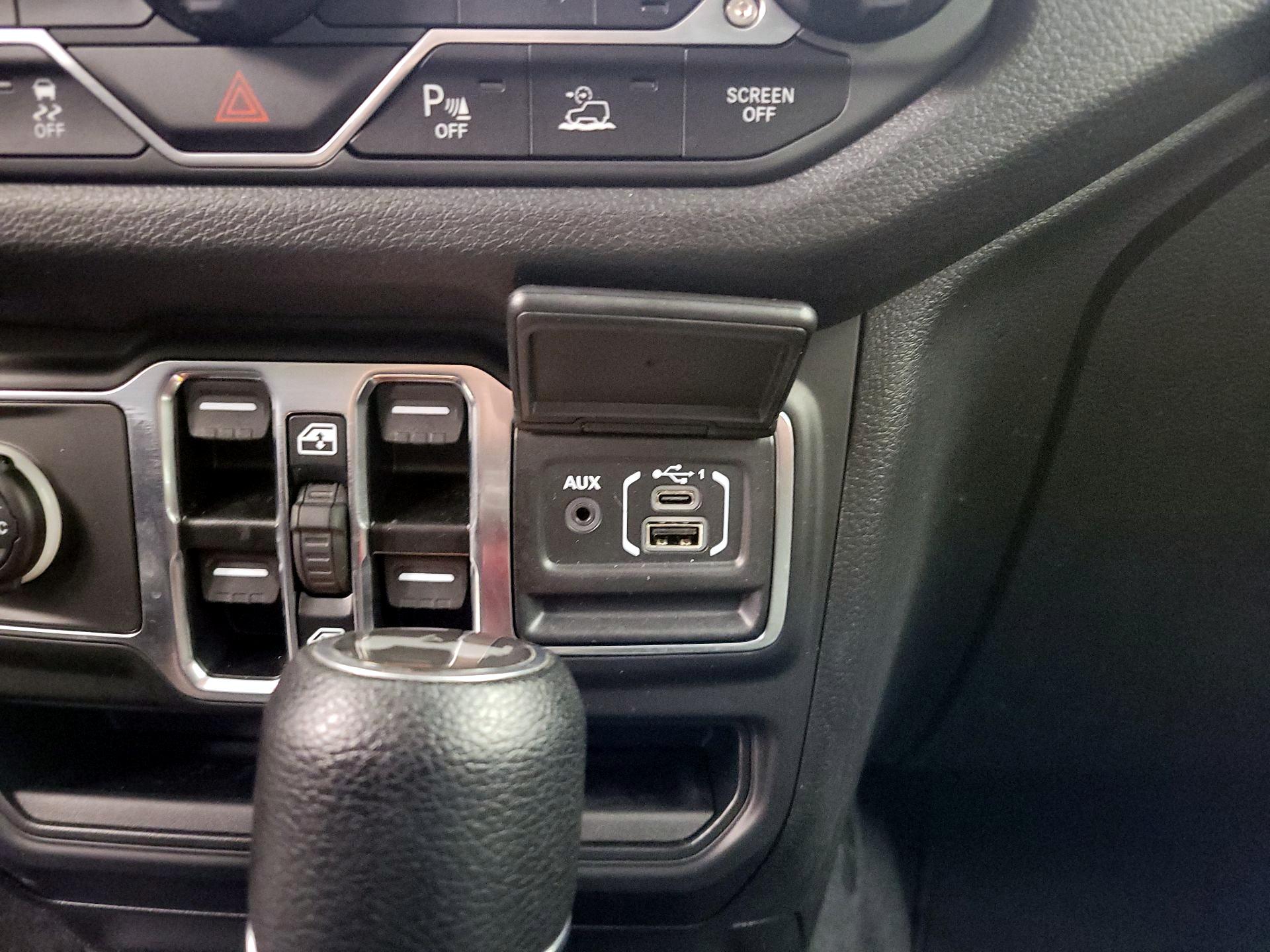 Thumbnail: 2024 Jeep Wrangler - 18