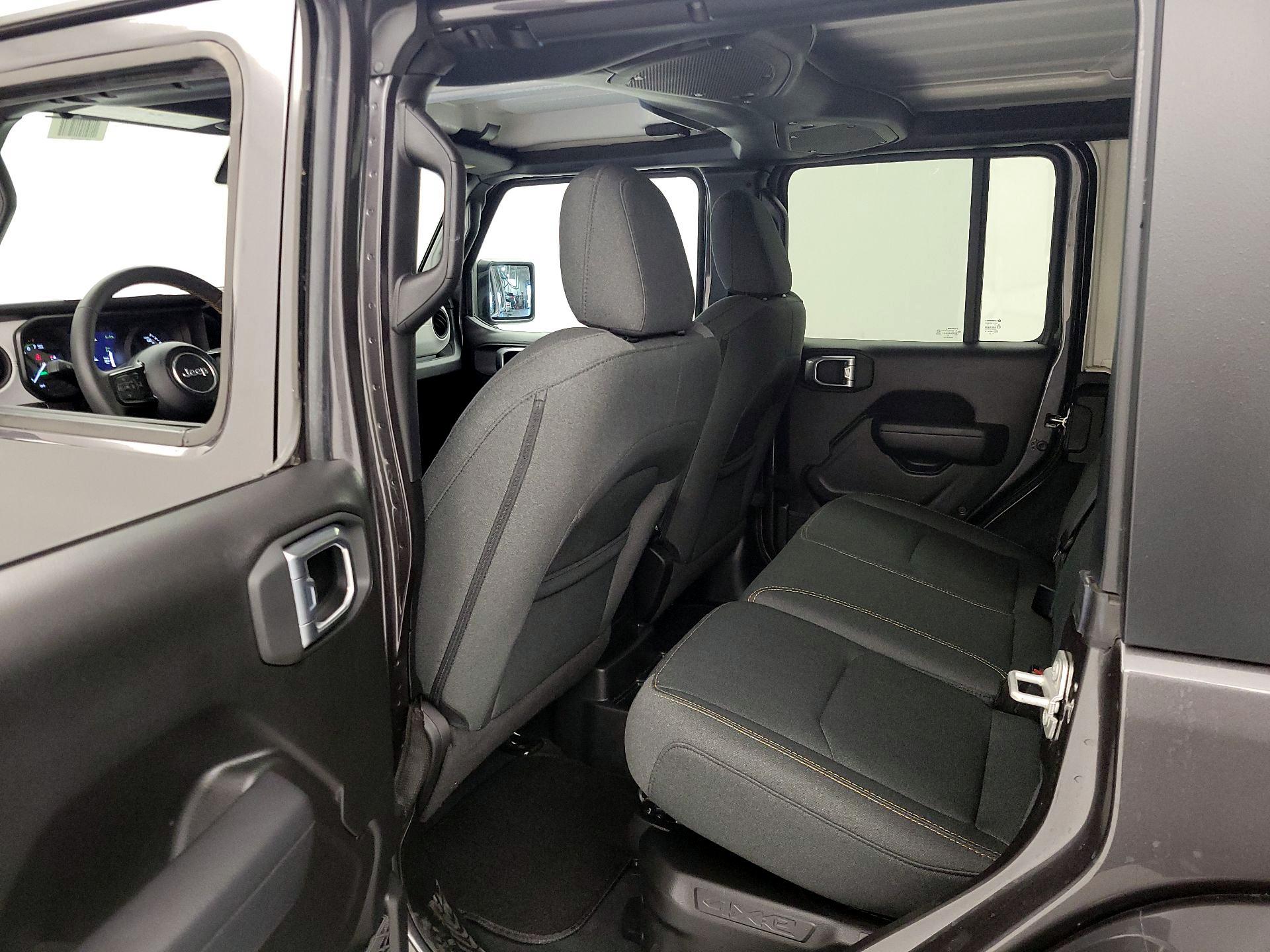 Thumbnail: 2024 Jeep Wrangler - 19