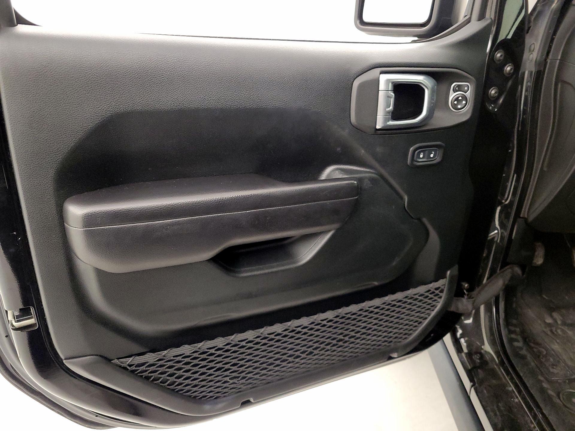Thumbnail: 2021 Jeep Wrangler - 12
