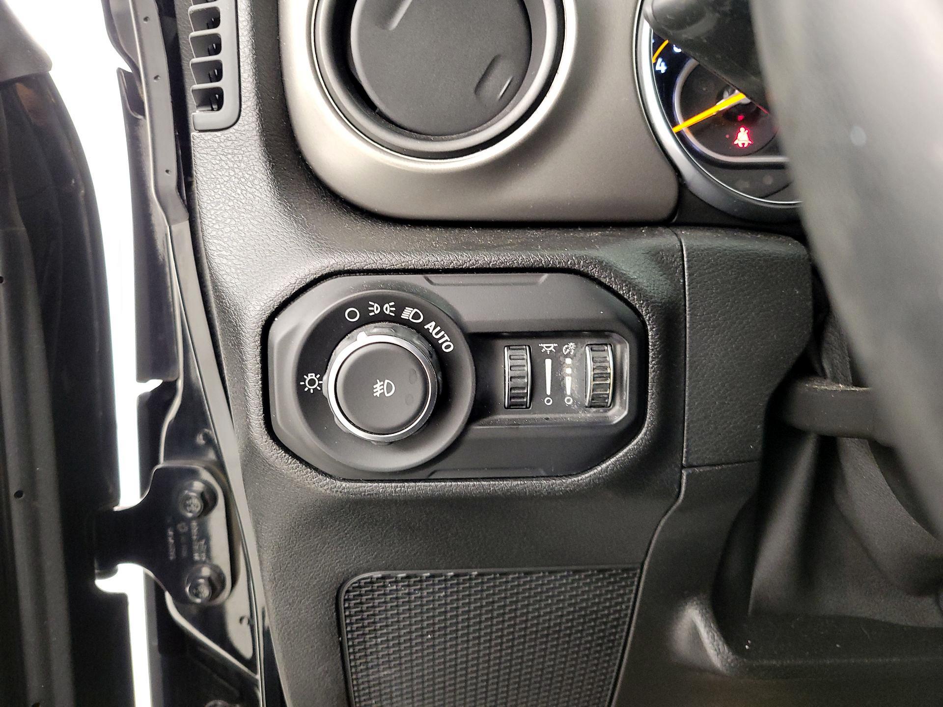 Thumbnail: 2021 Jeep Wrangler - 13