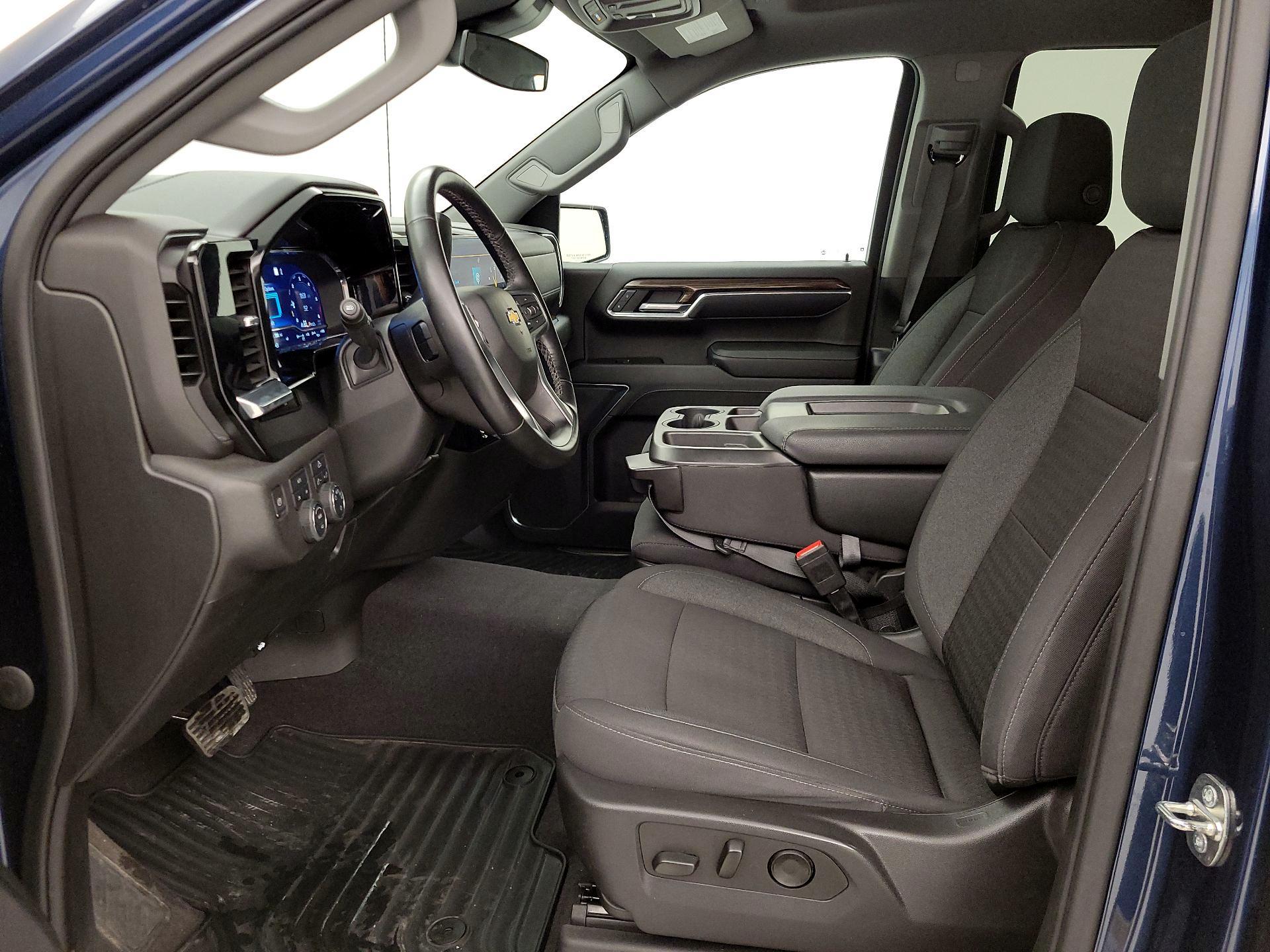 Thumbnail: 2023 Chevrolet Silverado 1500 - 11