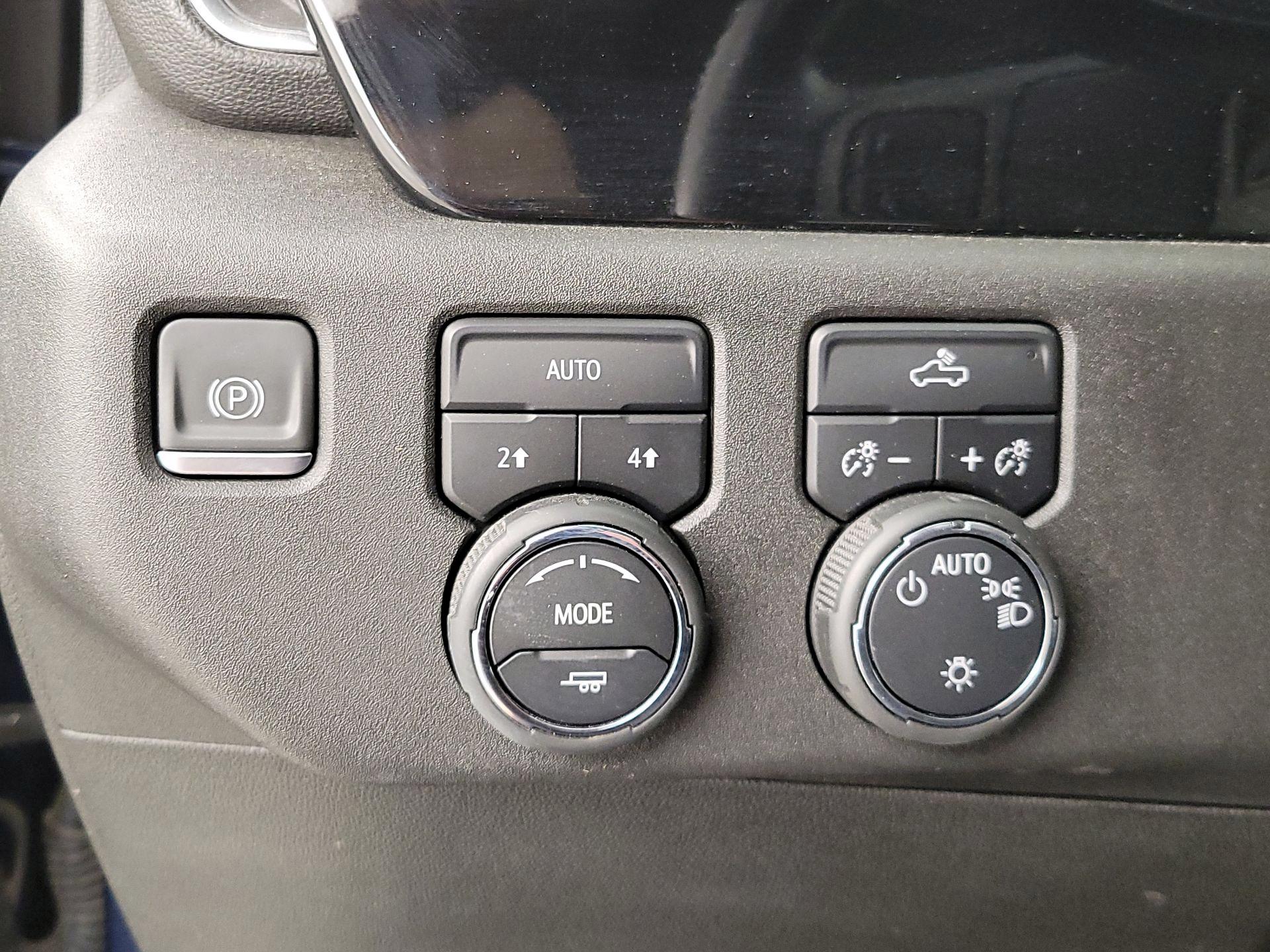 Thumbnail: 2023 Chevrolet Silverado 1500 - 13