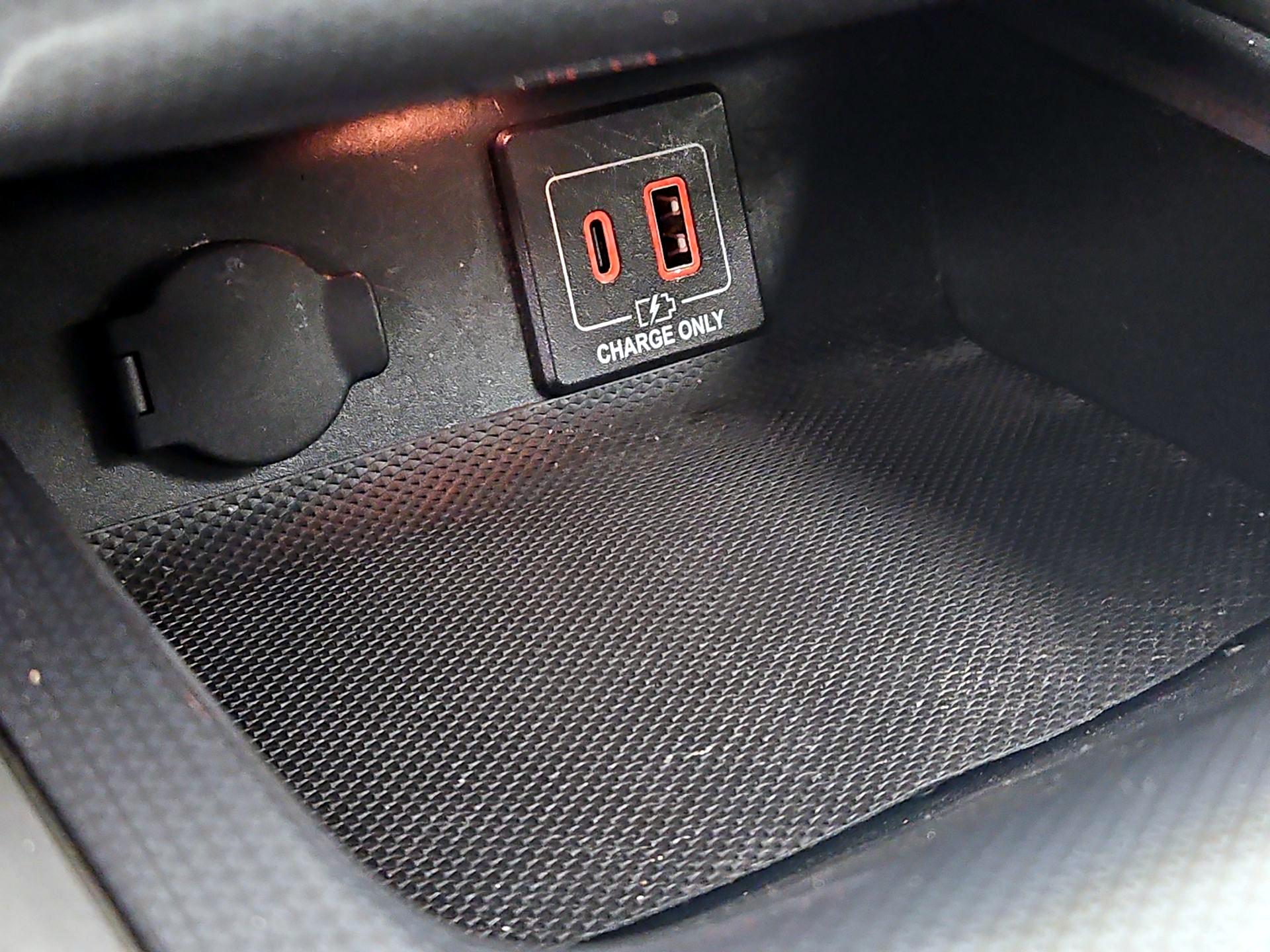 Thumbnail: 2019 Nissan Pathfinder - 19