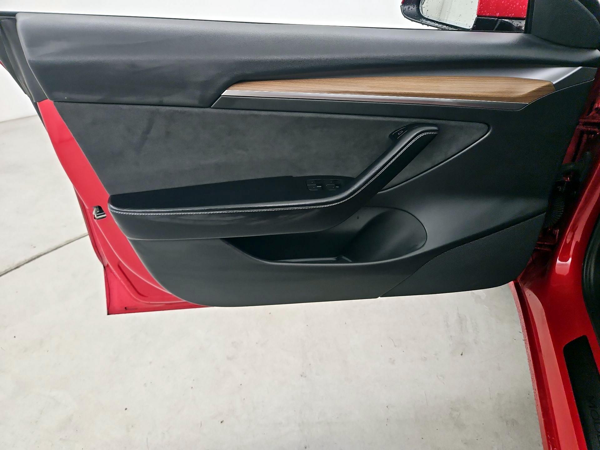 Thumbnail: 2023 Tesla Model 3 - 12