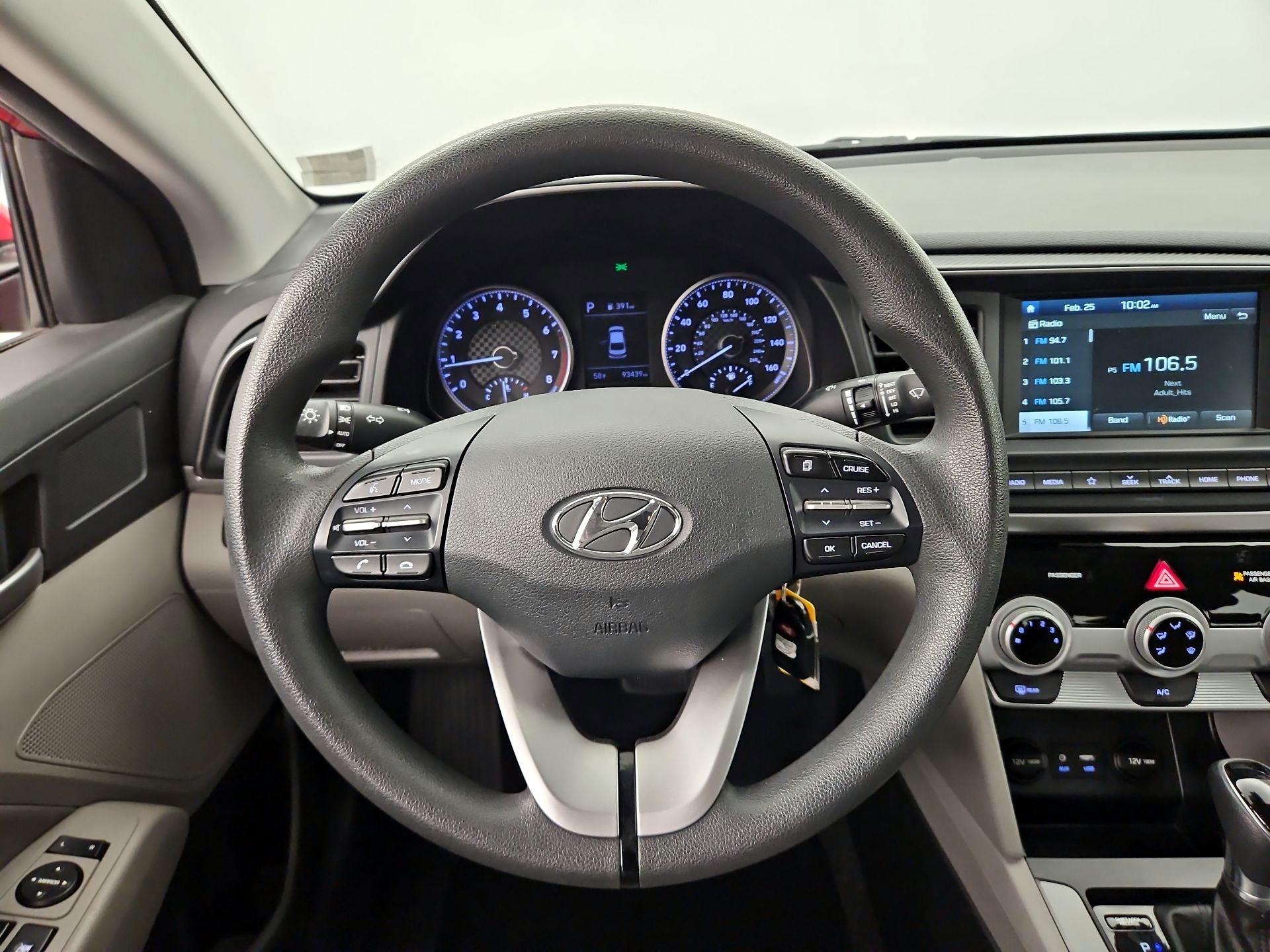 Thumbnail: 2019 Hyundai Elantra - 10