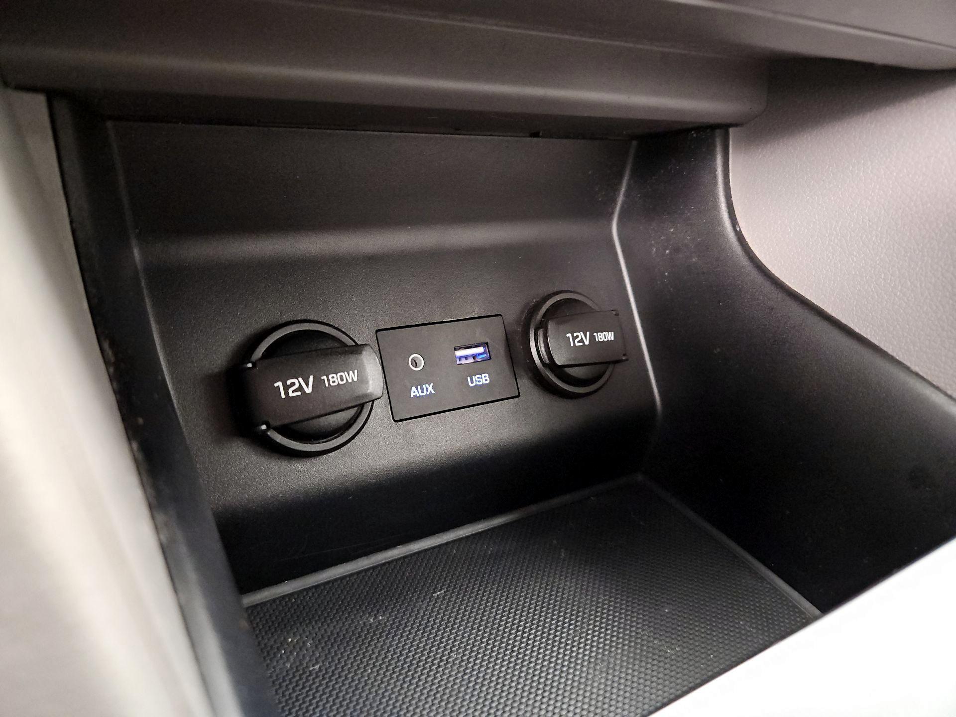 Thumbnail: 2019 Hyundai Elantra - 18