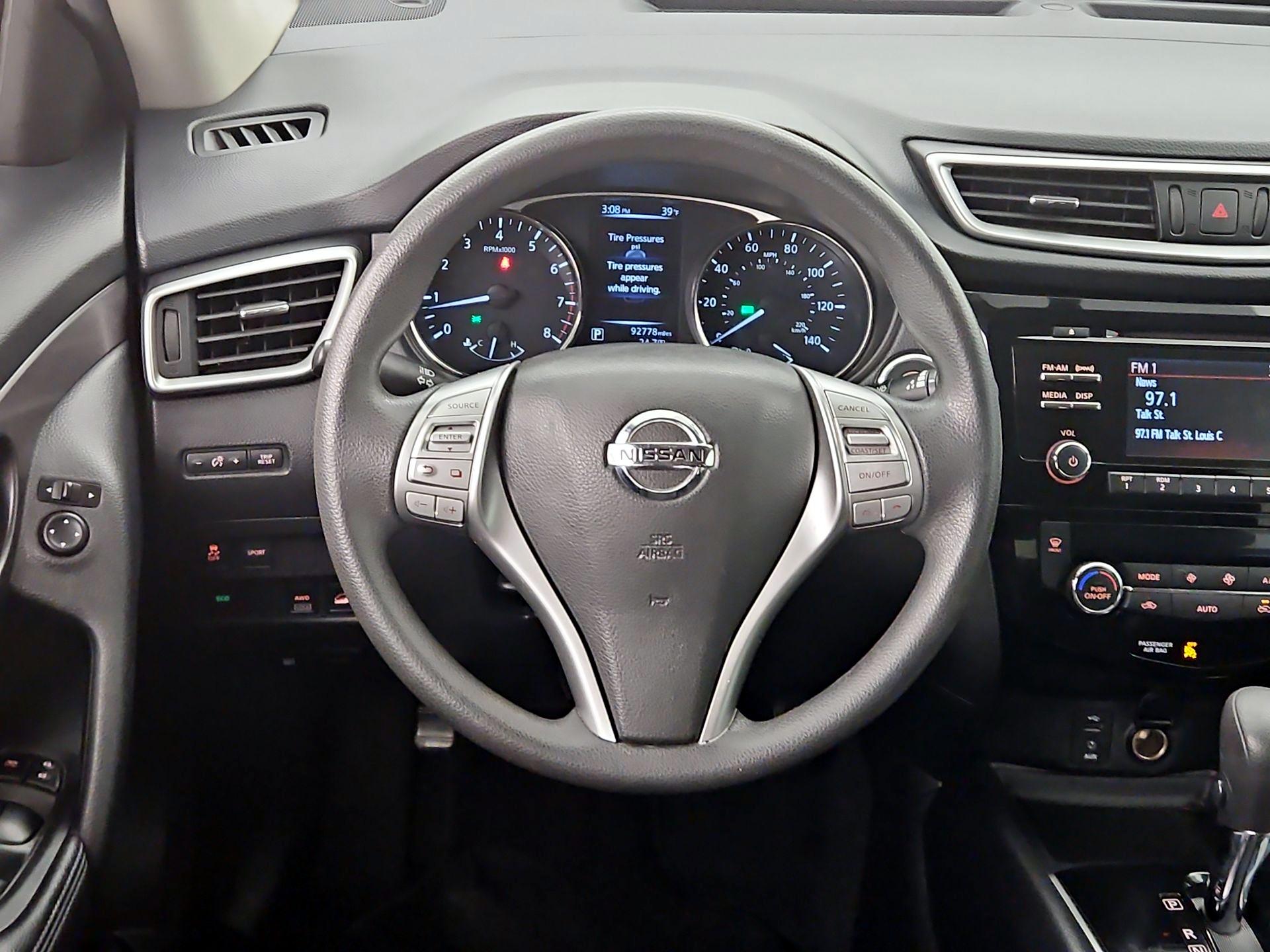 Thumbnail: 2015 Nissan Rogue - 10