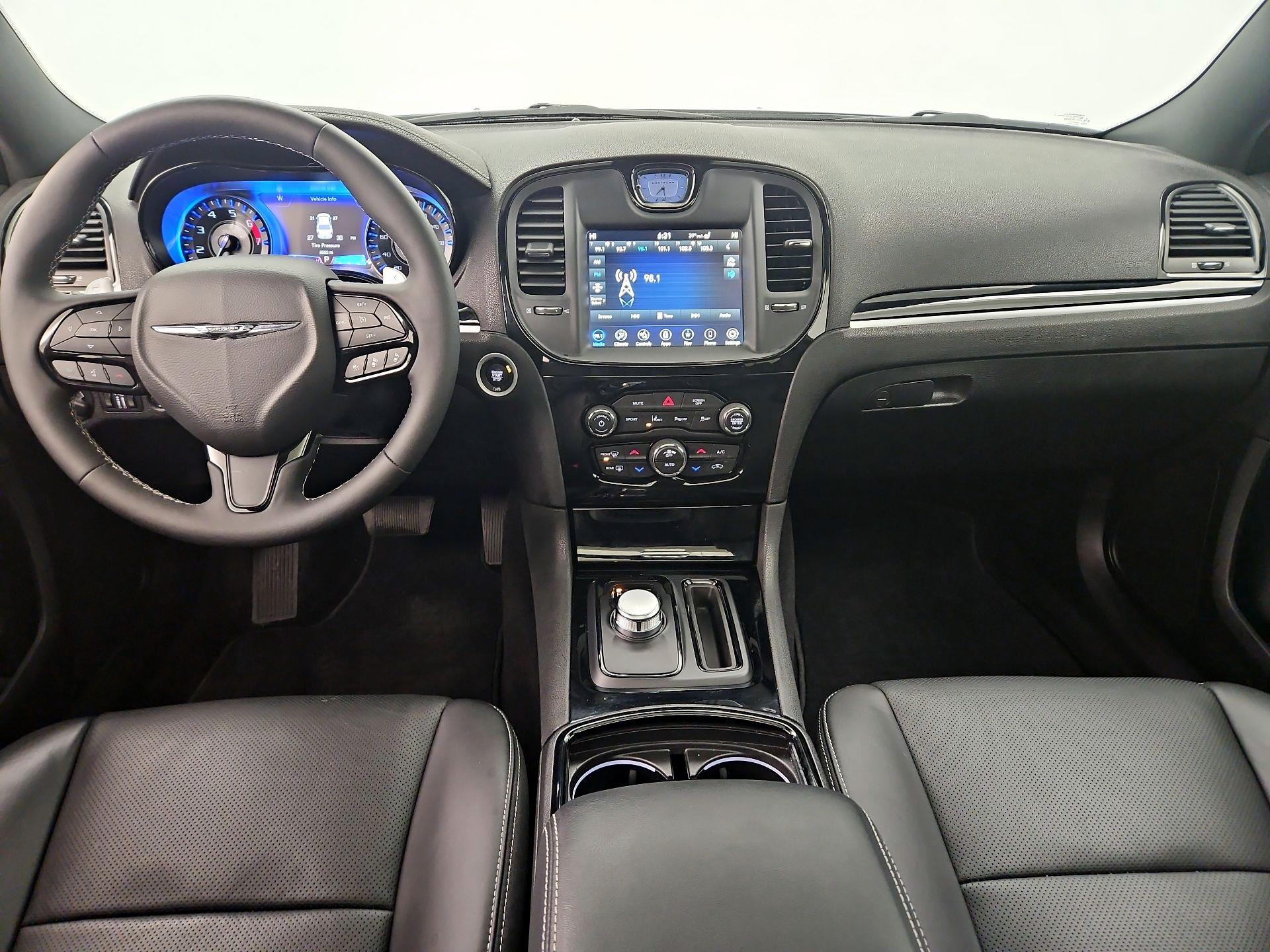 Thumbnail: 2023 Chrysler 300 - 9