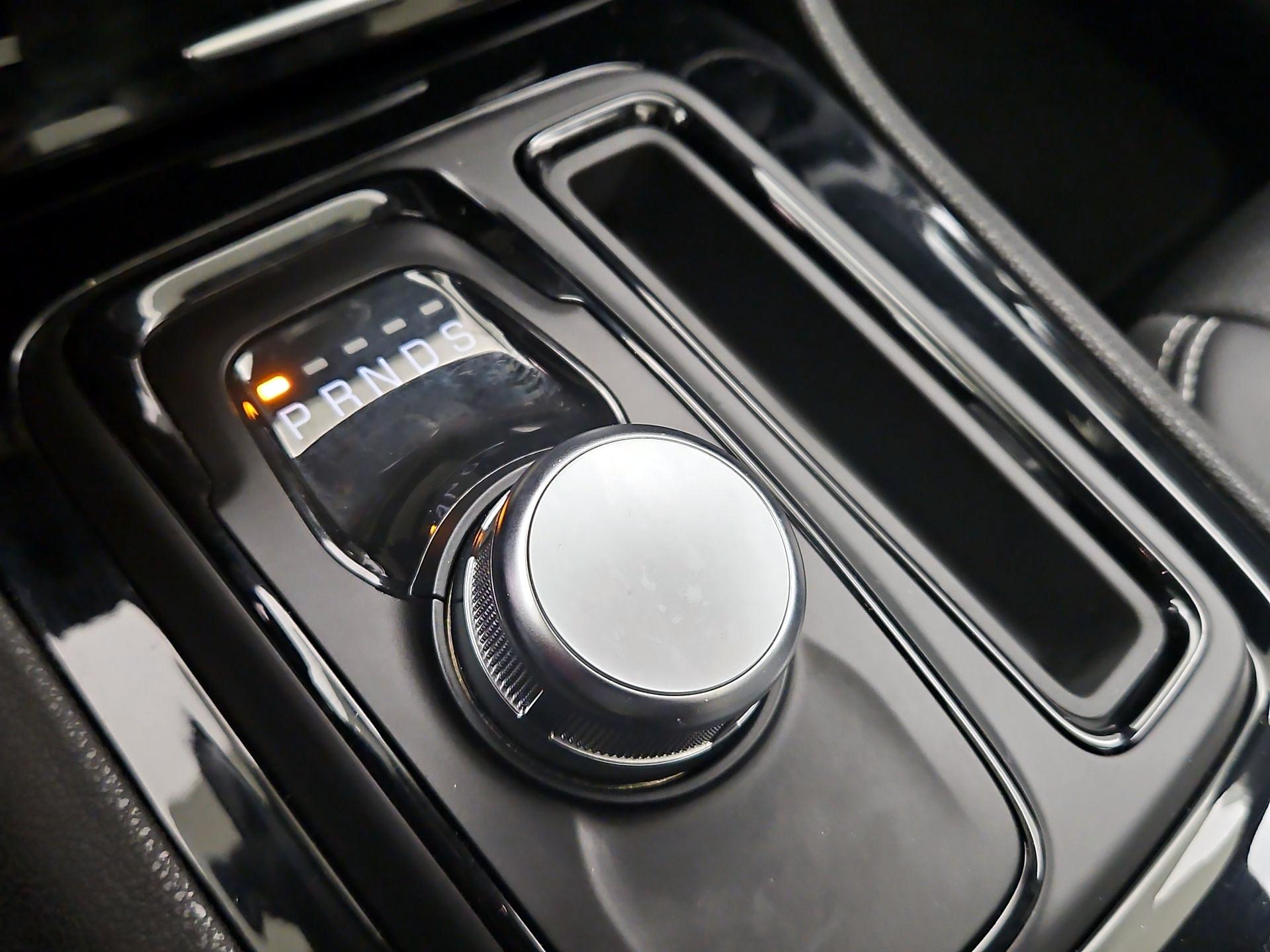 Thumbnail: 2023 Chrysler 300 - 18