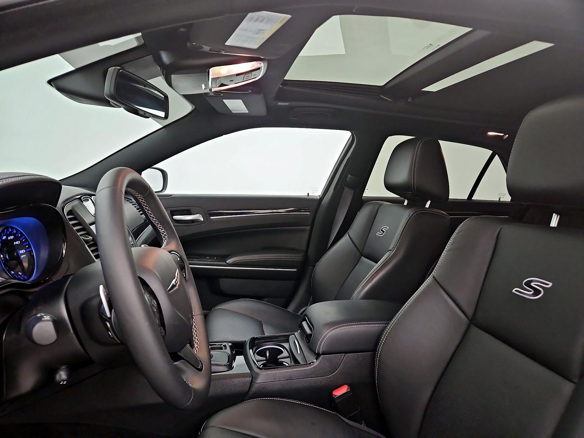 Thumbnail: 2023 Chrysler 300 - 20