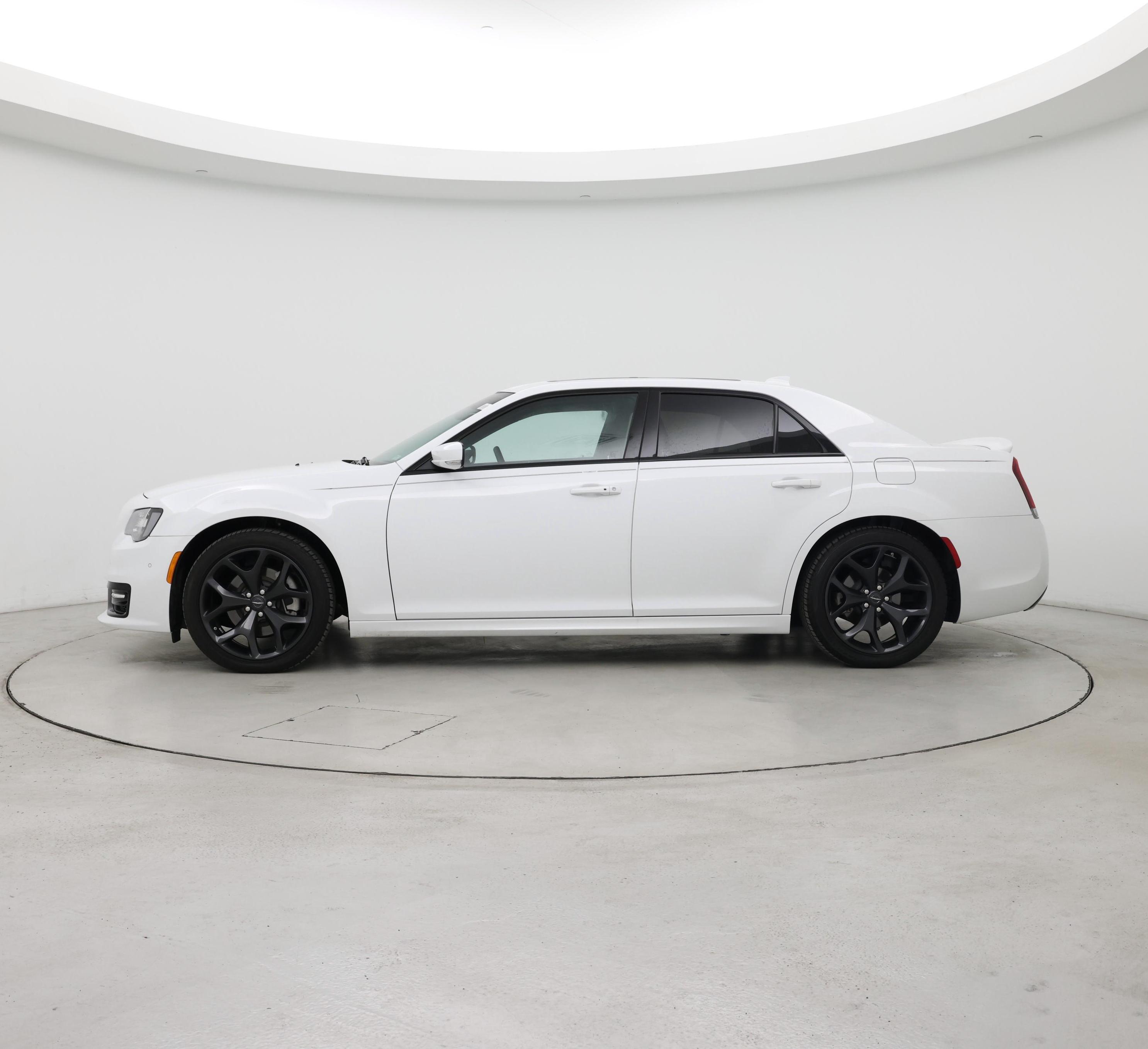 Thumbnail: 2023 Chrysler 300 - 3