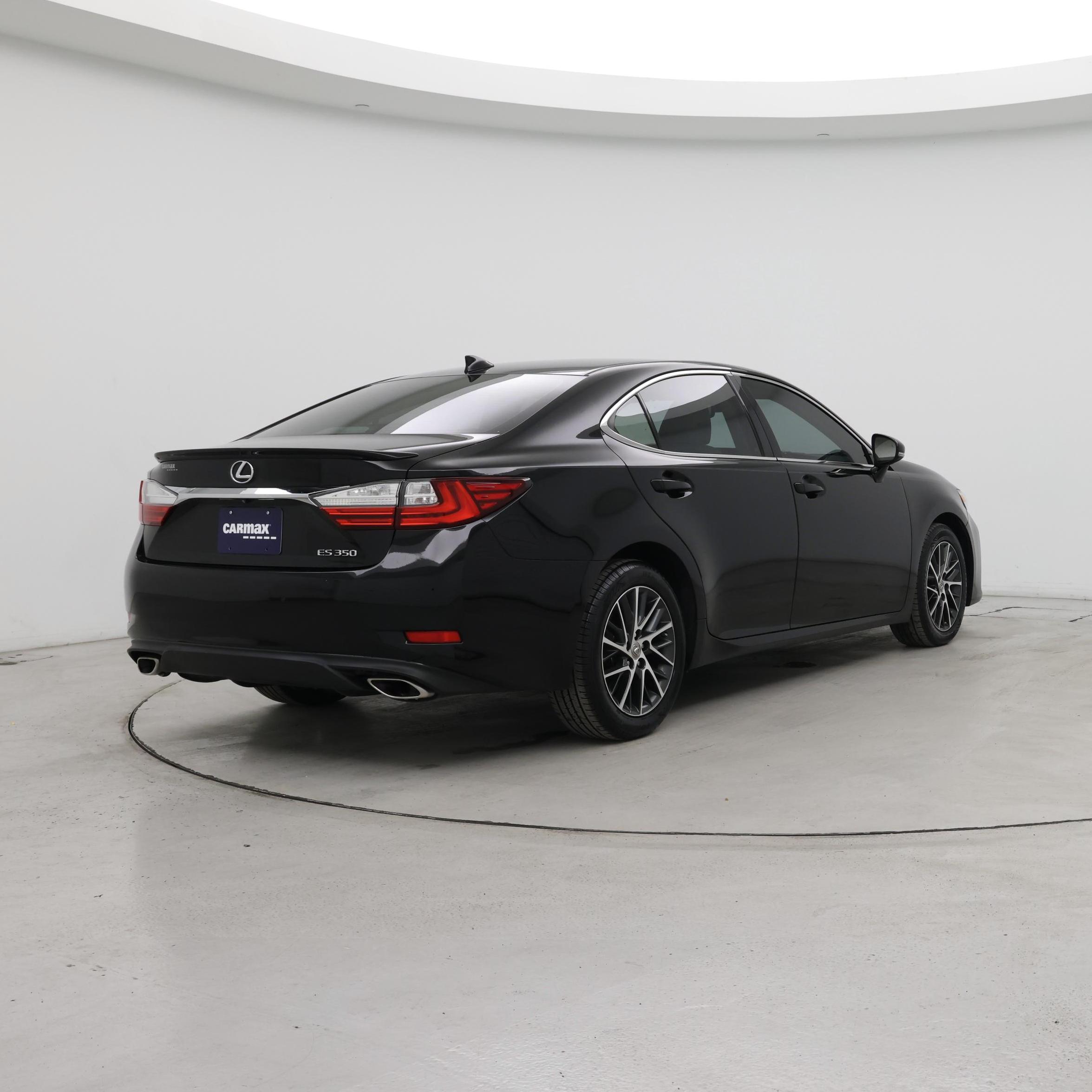 Thumbnail: 2018 Lexus ES - 8