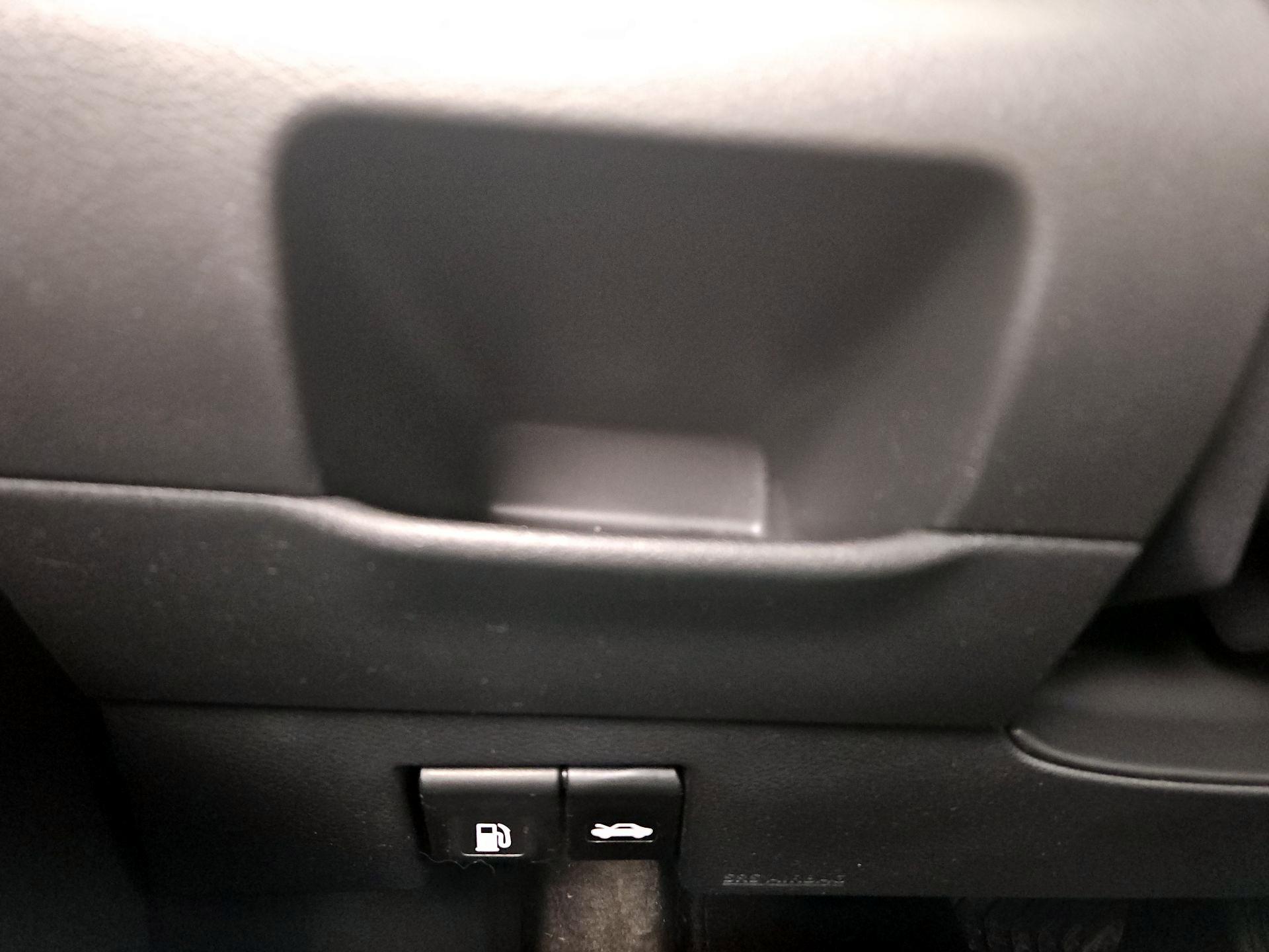 Thumbnail: 2021 Nissan Kicks - 13