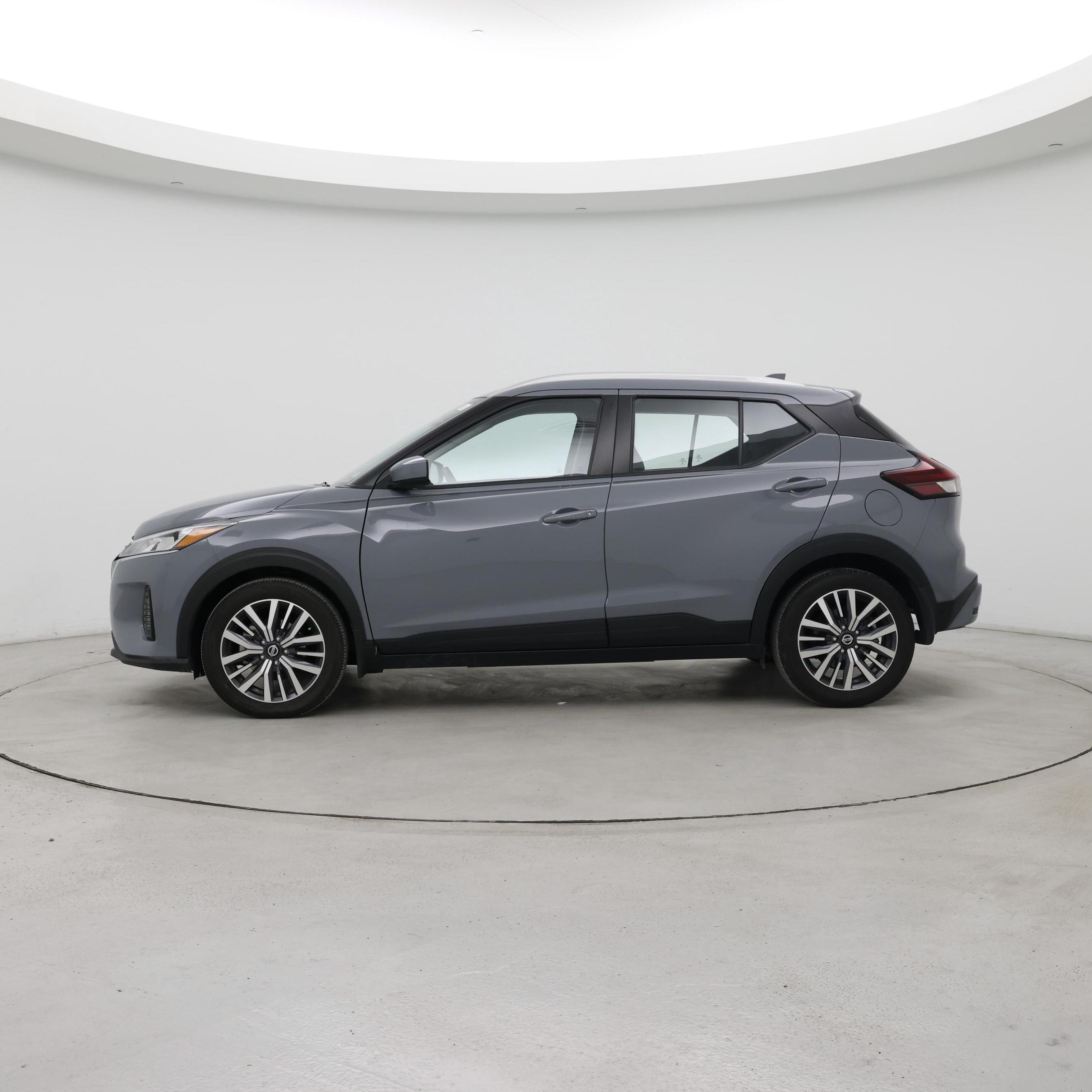 Thumbnail: 2021 Nissan Kicks - 3