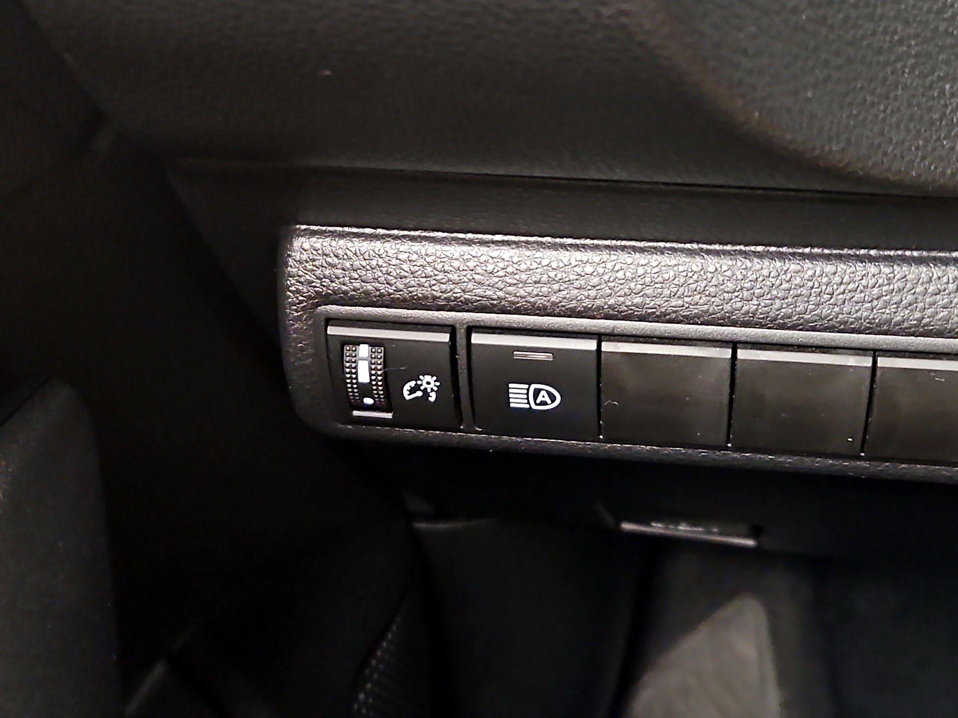 Thumbnail: 2025 Toyota Corolla - 13