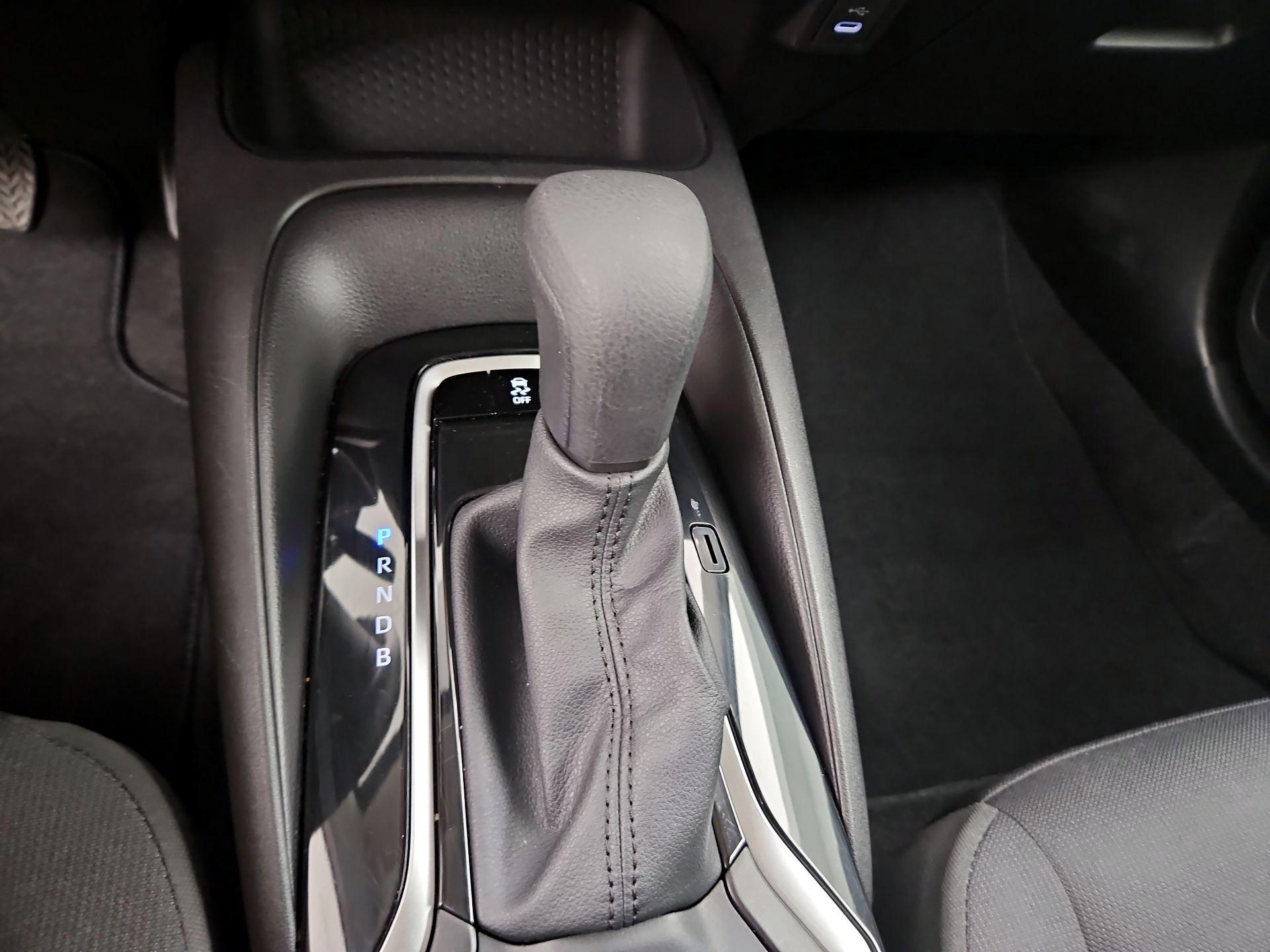 Thumbnail: 2025 Toyota Corolla - 17