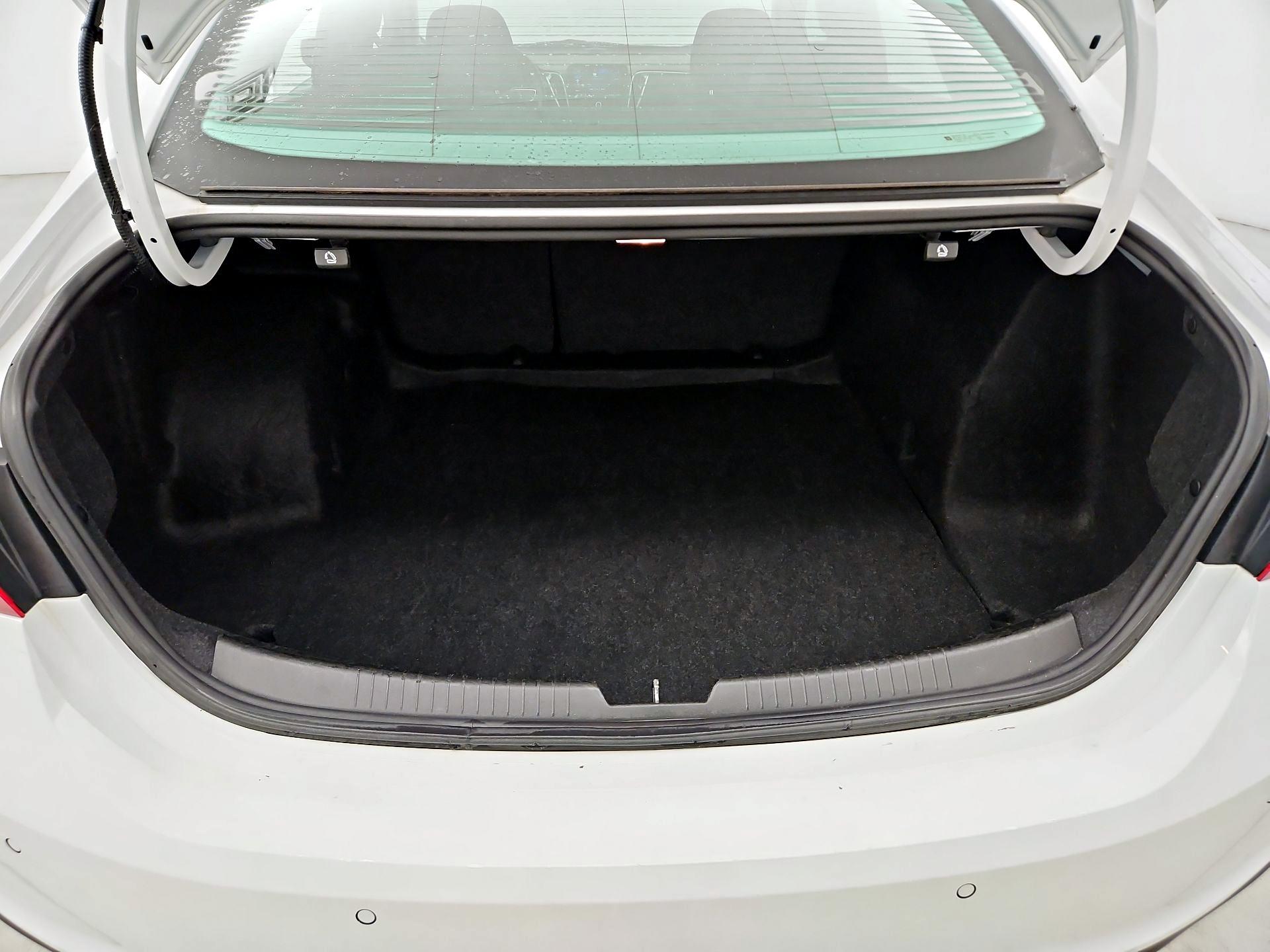 Thumbnail: 2024 Chevrolet Malibu - 20