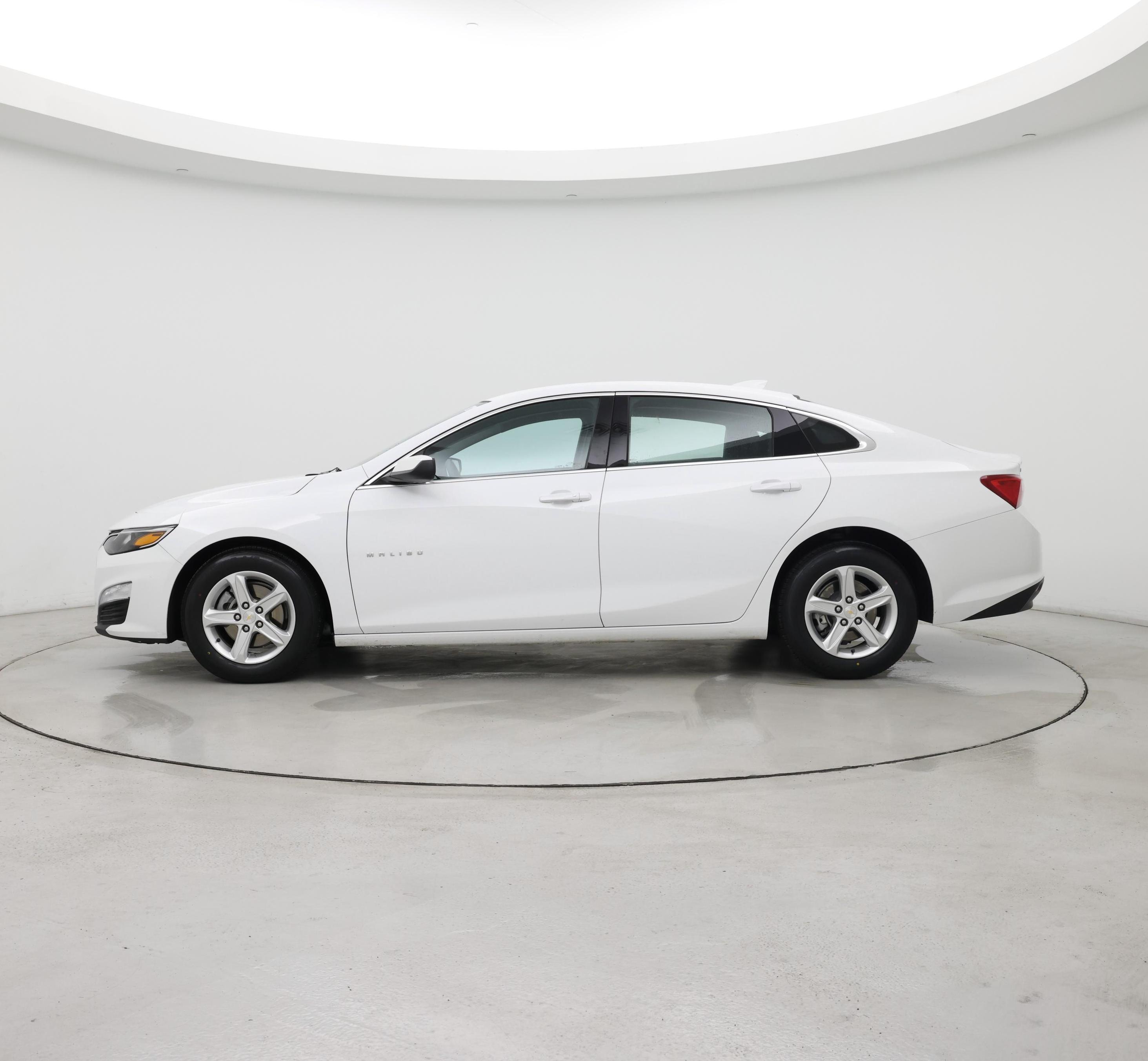 Thumbnail: 2024 Chevrolet Malibu - 3