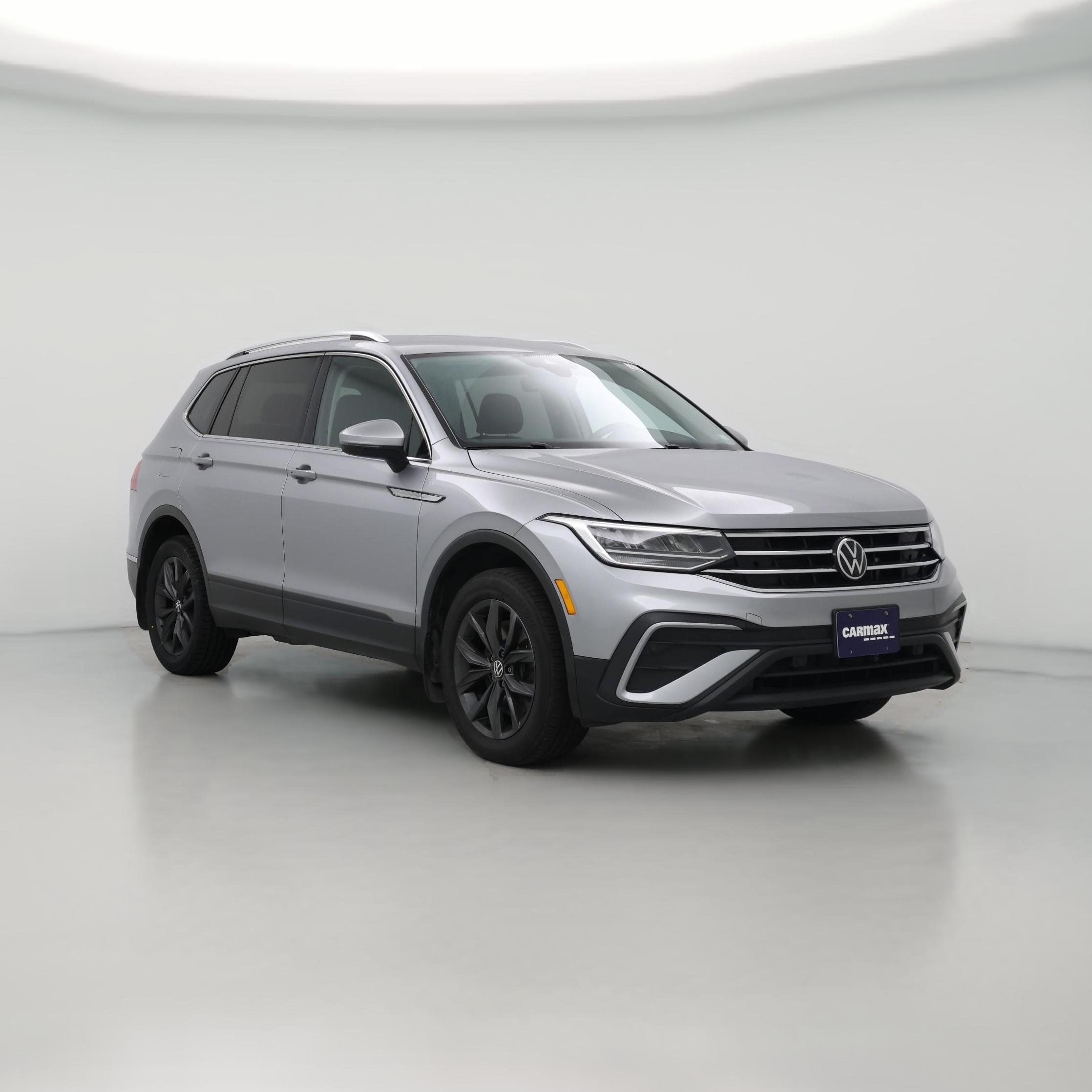 Thumbnail: 2023 Volkswagen Tiguan - 1