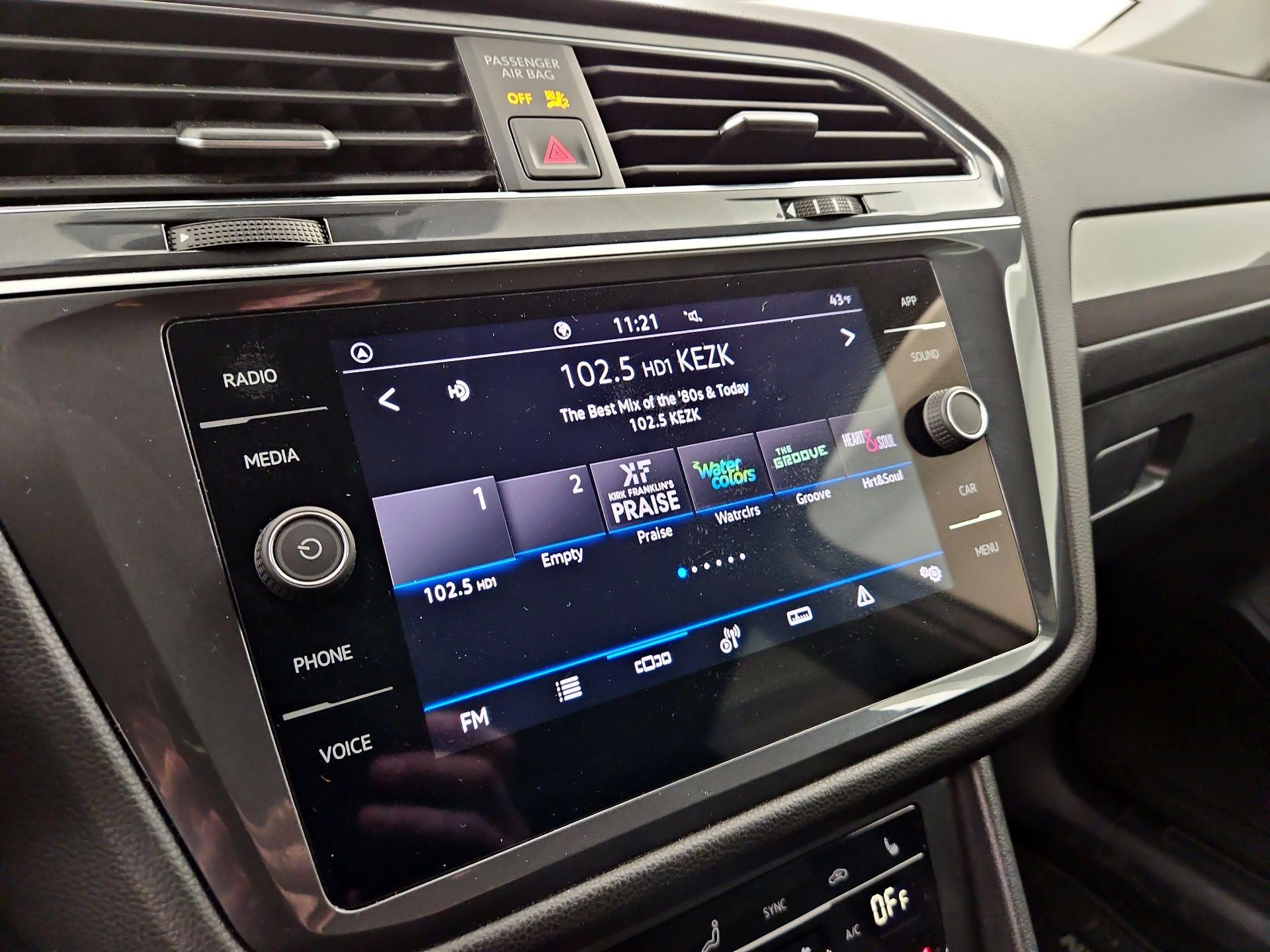 Thumbnail: 2023 Volkswagen Tiguan - 15