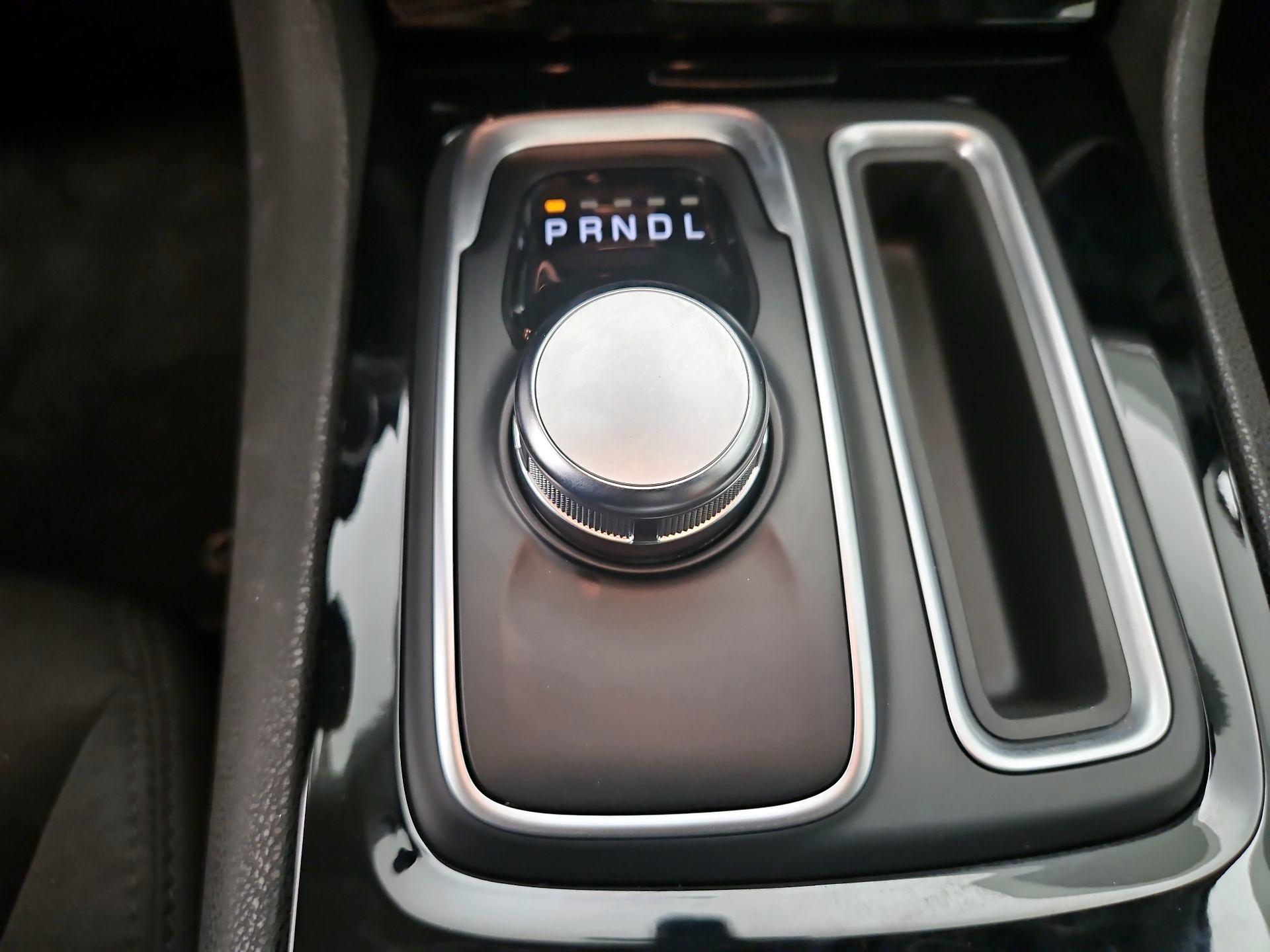 Thumbnail: 2023 Chrysler 300 - 17