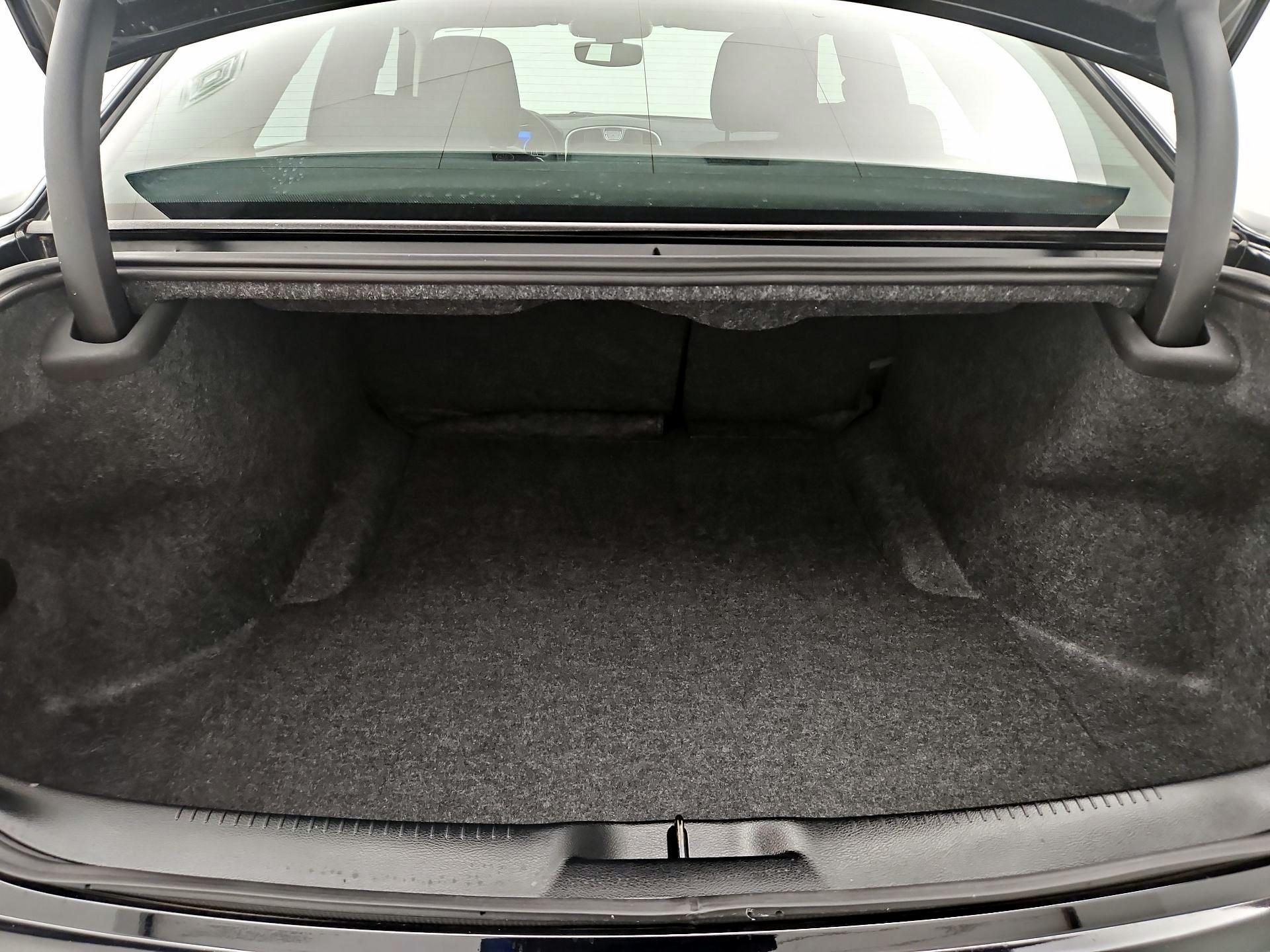 Thumbnail: 2023 Chrysler 300 - 19