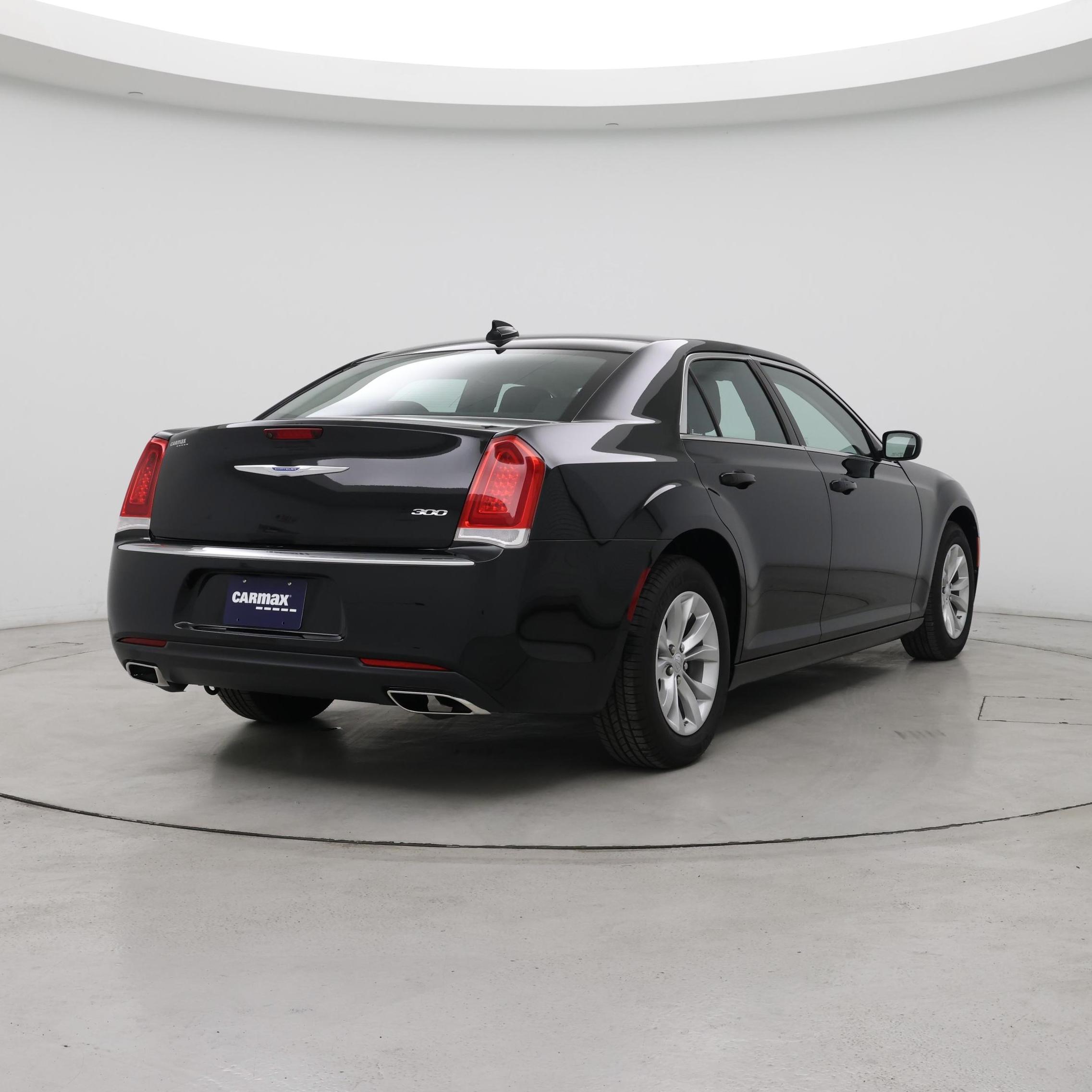 Thumbnail: 2023 Chrysler 300 - 8