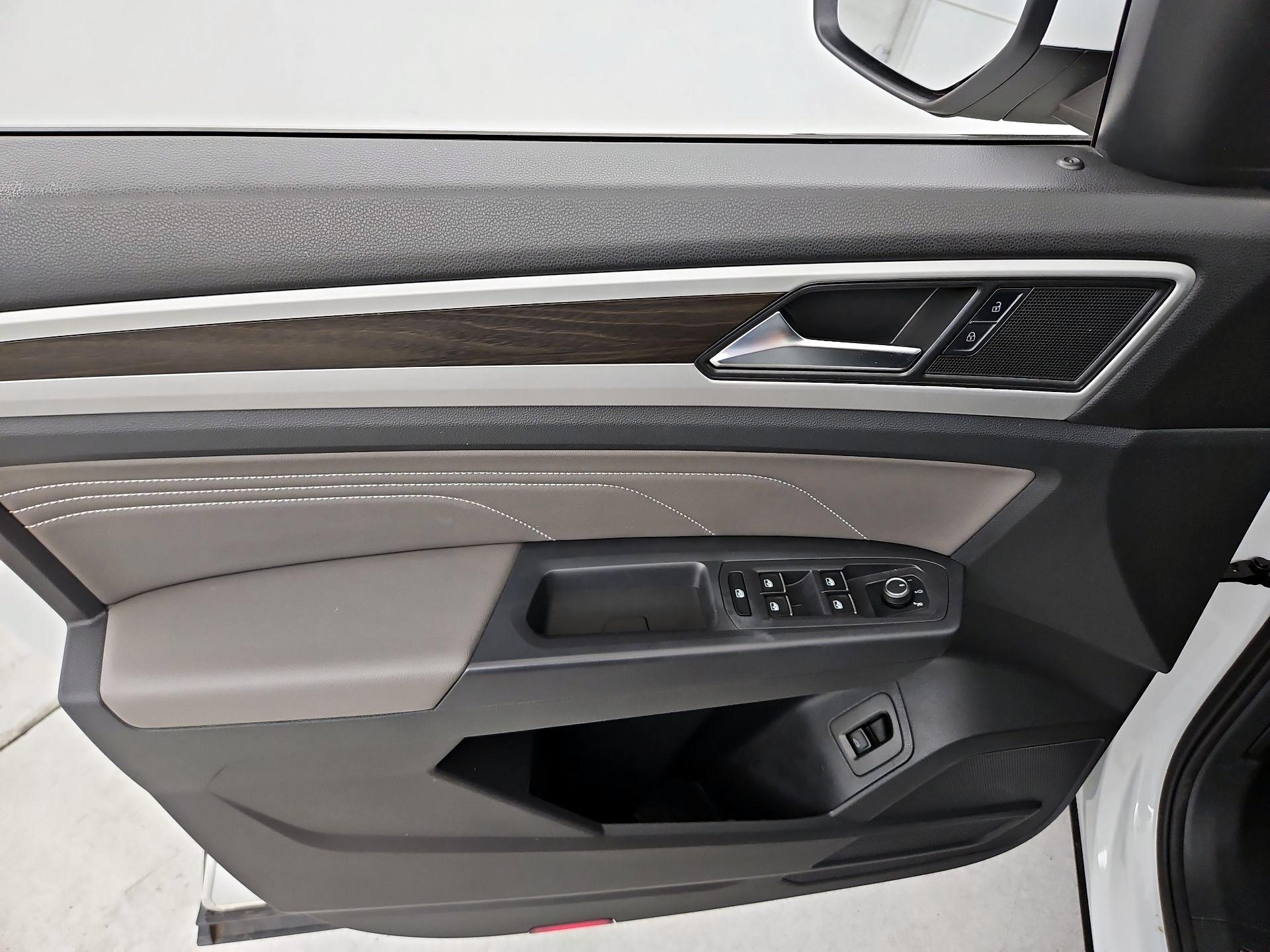 Thumbnail: 2021 Volkswagen Atlas - 12