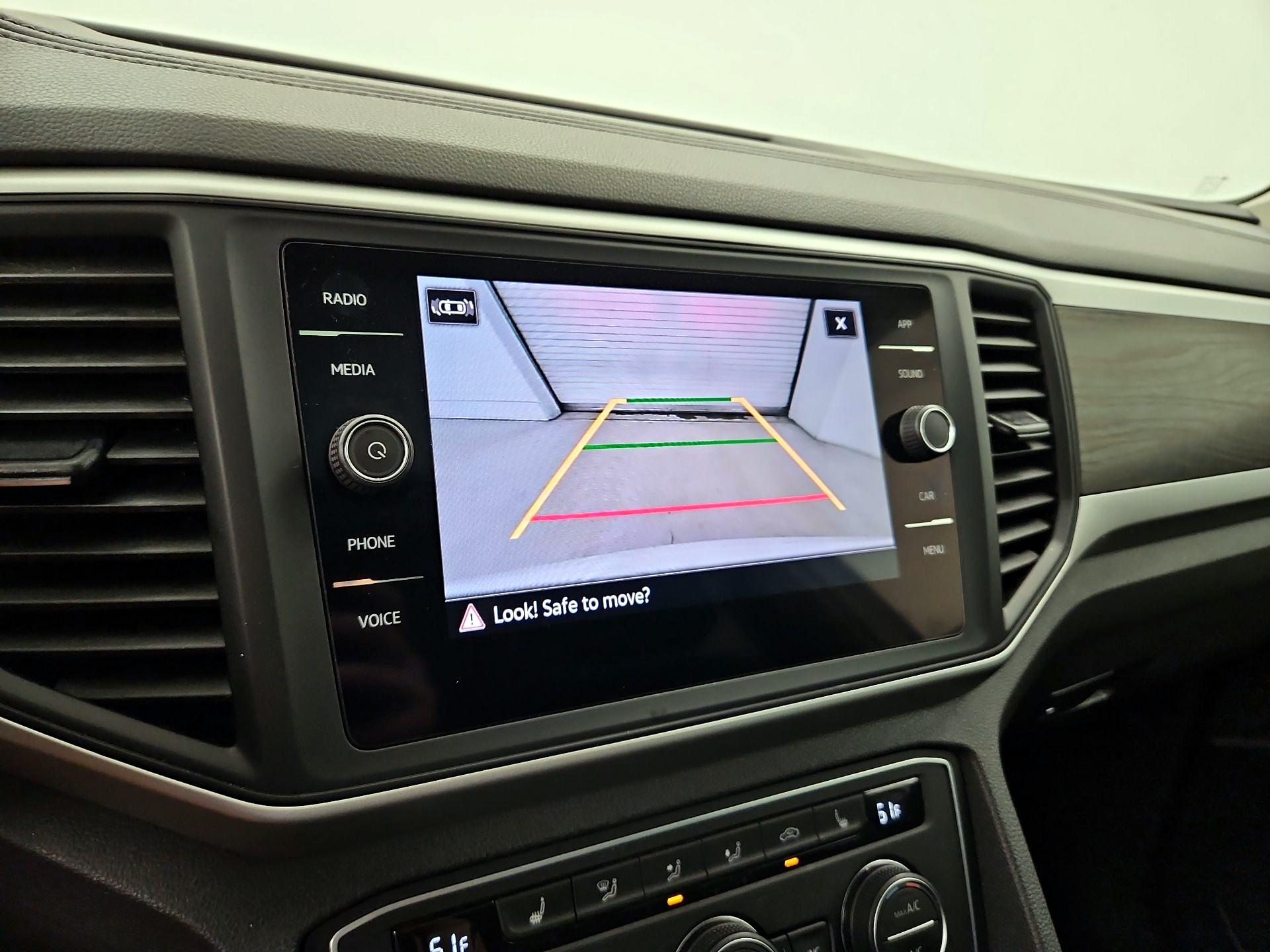 Thumbnail: 2021 Volkswagen Atlas - 14