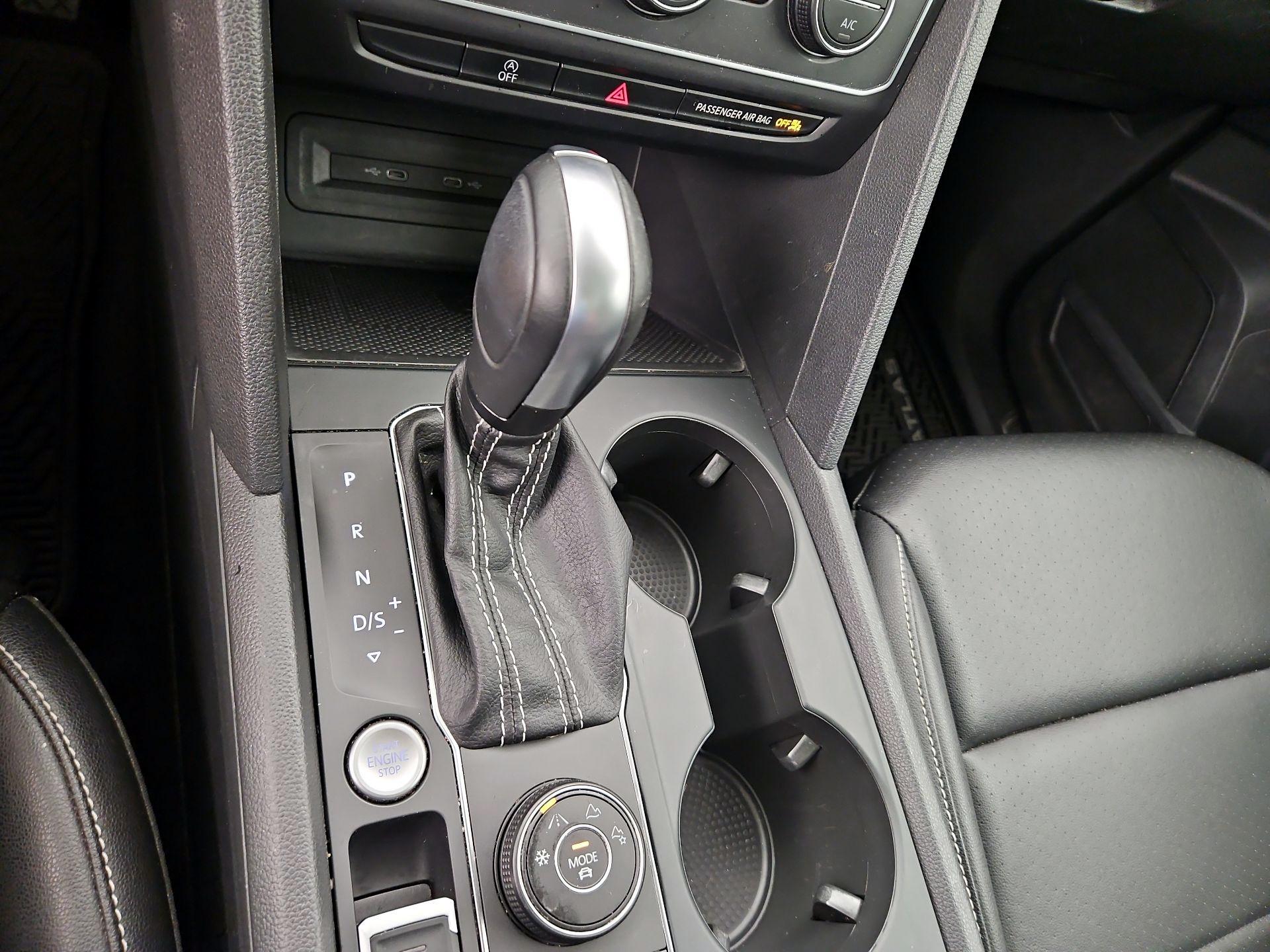 Thumbnail: 2021 Volkswagen Atlas - 17