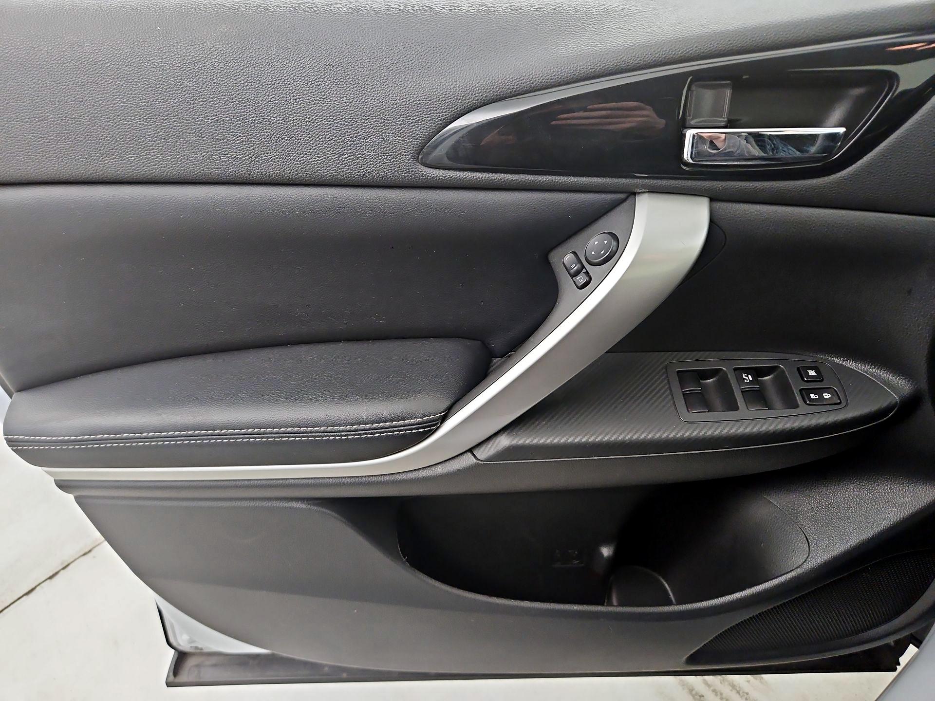 Thumbnail: 2024 Mitsubishi Eclipse Cross - 12