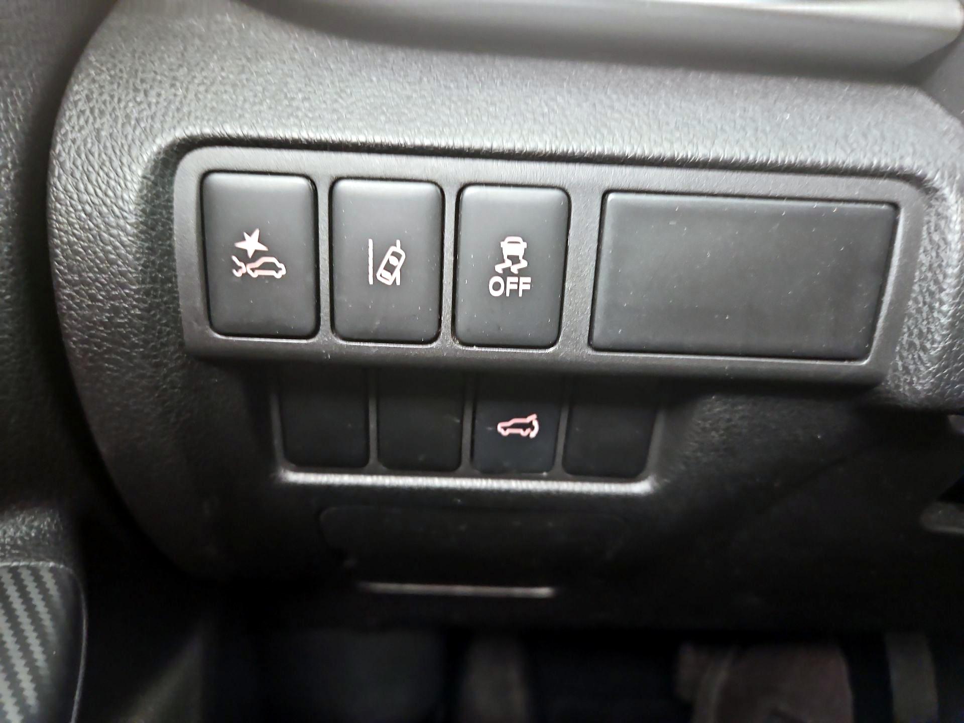 Thumbnail: 2024 Mitsubishi Eclipse Cross - 13