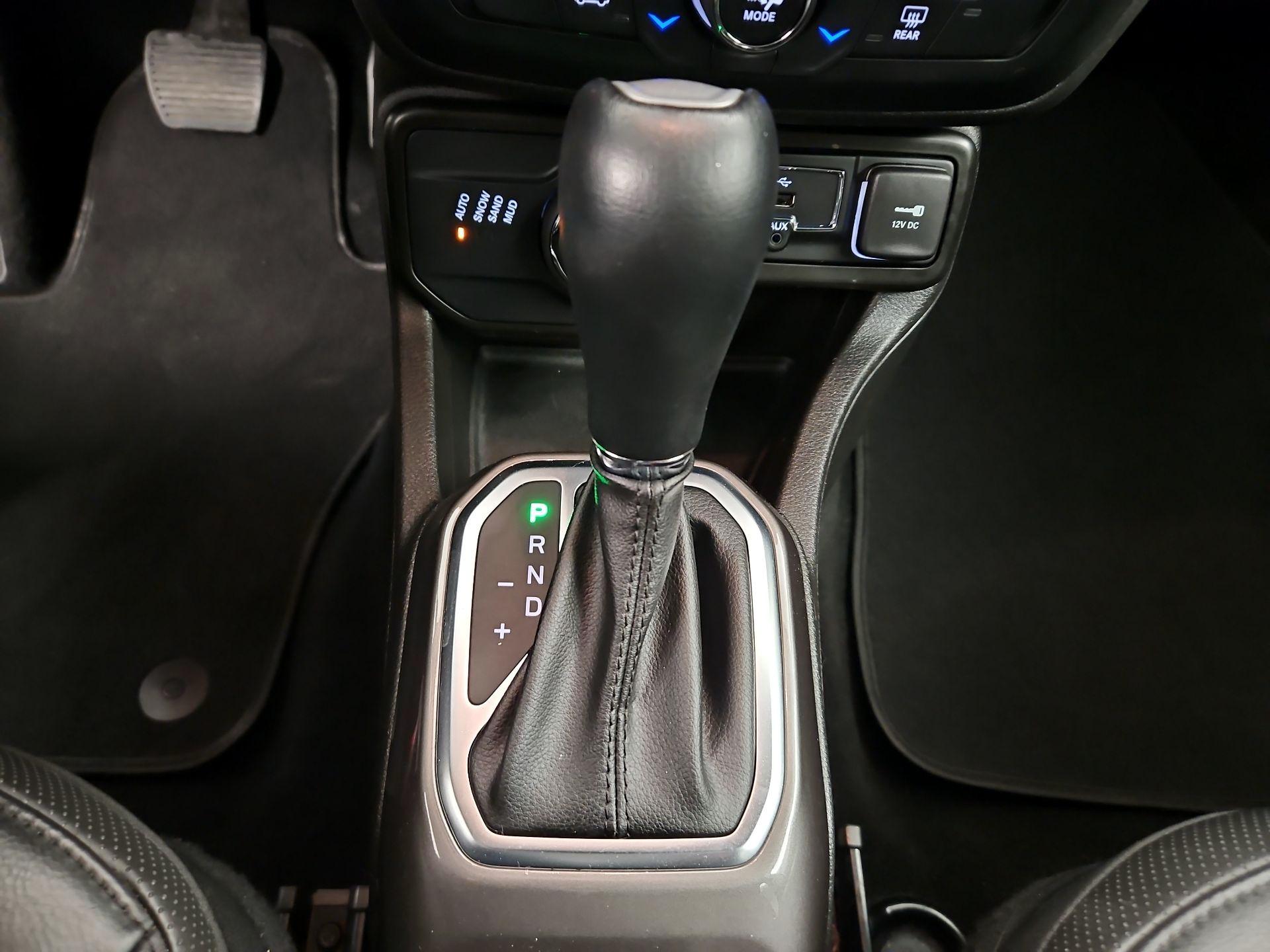 Thumbnail: 2021 Jeep Renegade - 17