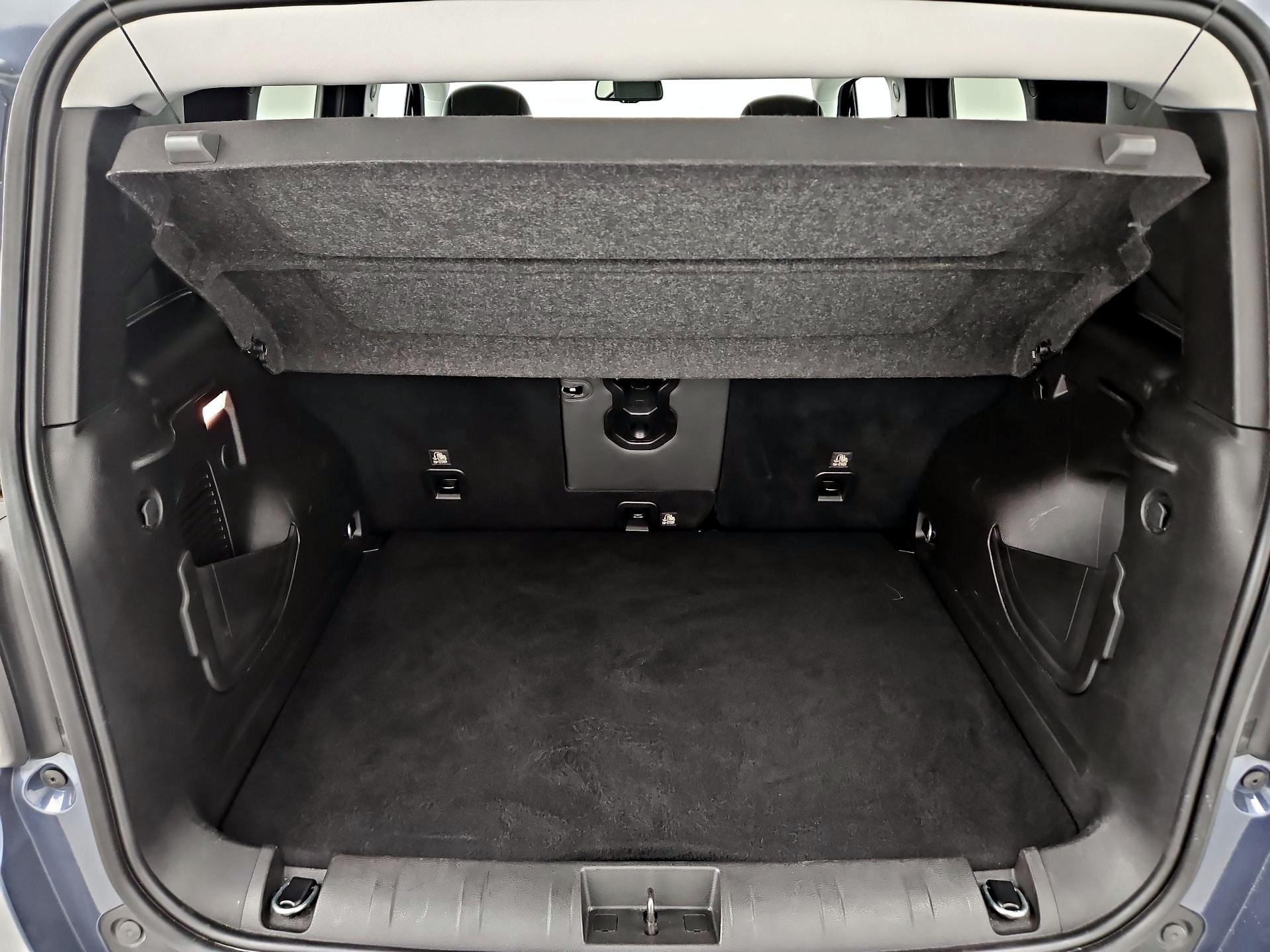 Thumbnail: 2021 Jeep Renegade - 20