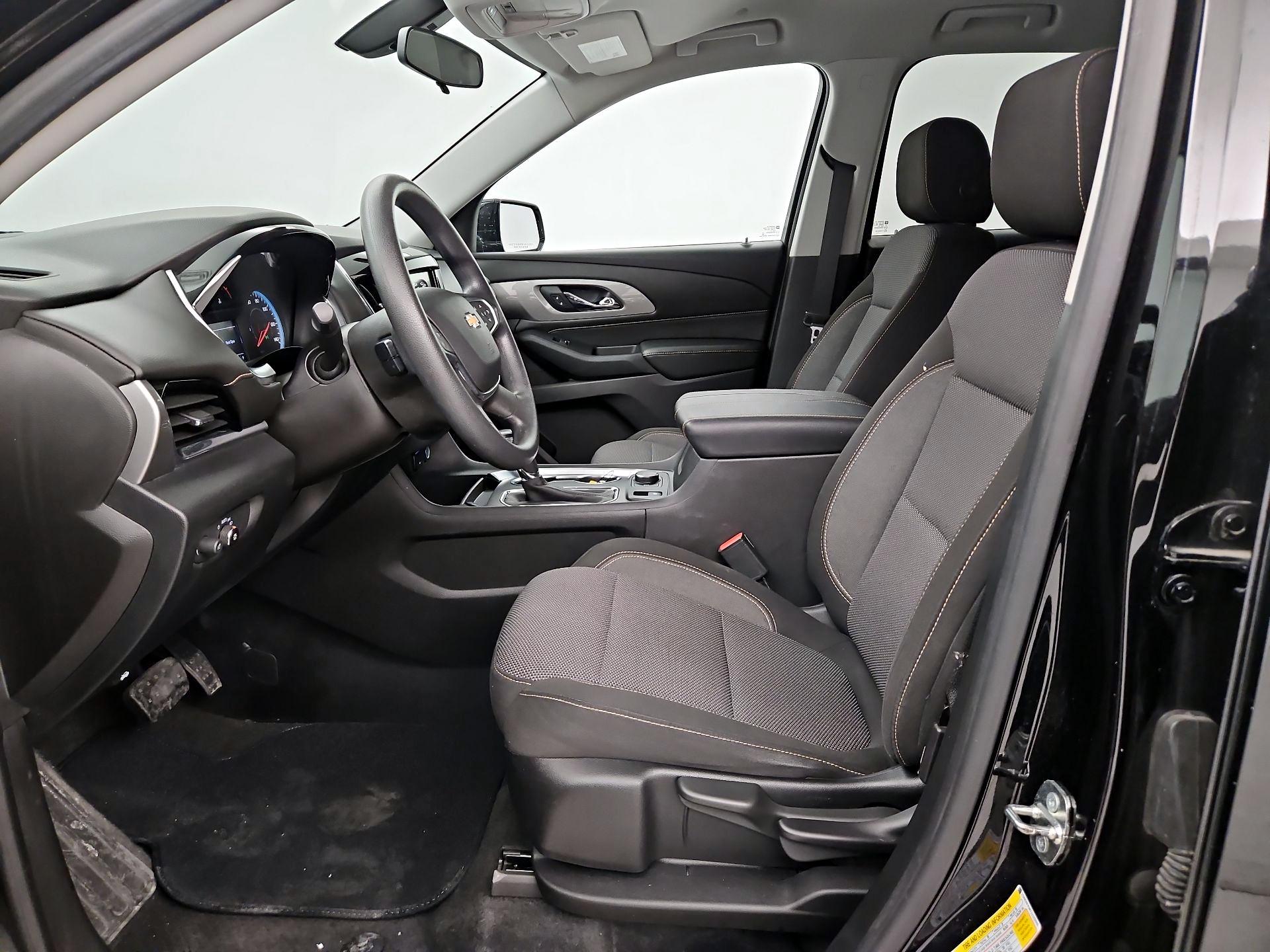 Thumbnail: 2018 Chevrolet Traverse - 11