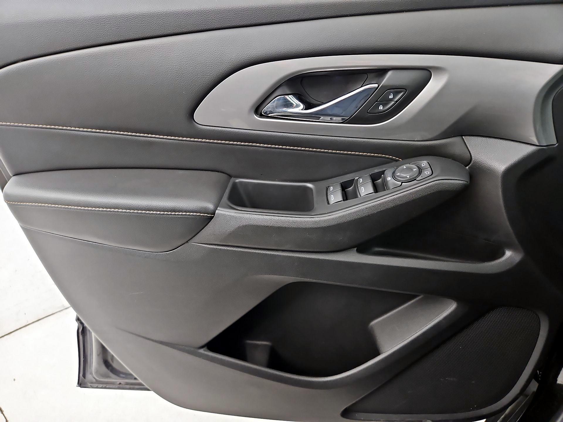 Thumbnail: 2018 Chevrolet Traverse - 12