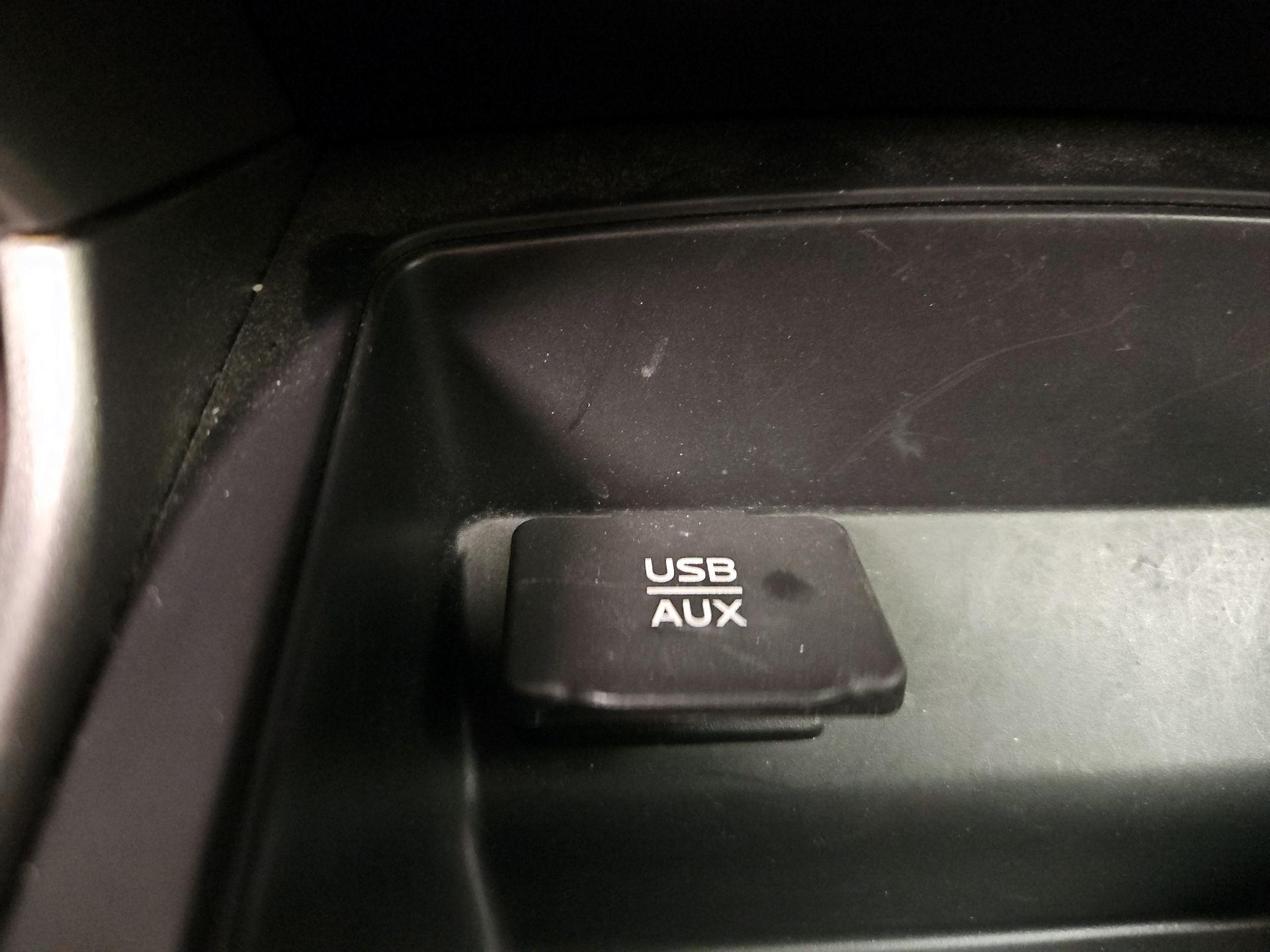 Thumbnail: 2015 Nissan Altima - 19