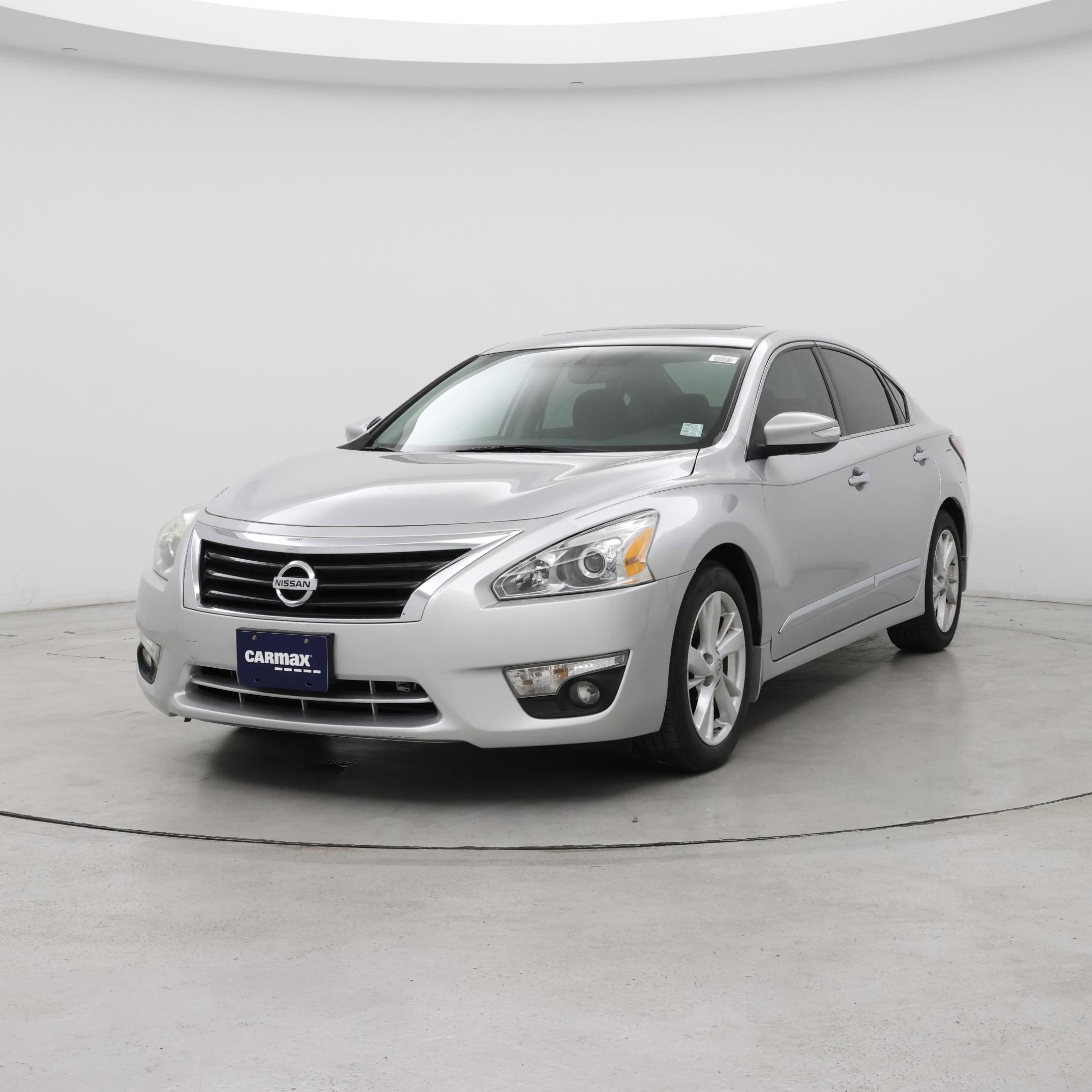 Thumbnail: 2015 Nissan Altima - 4