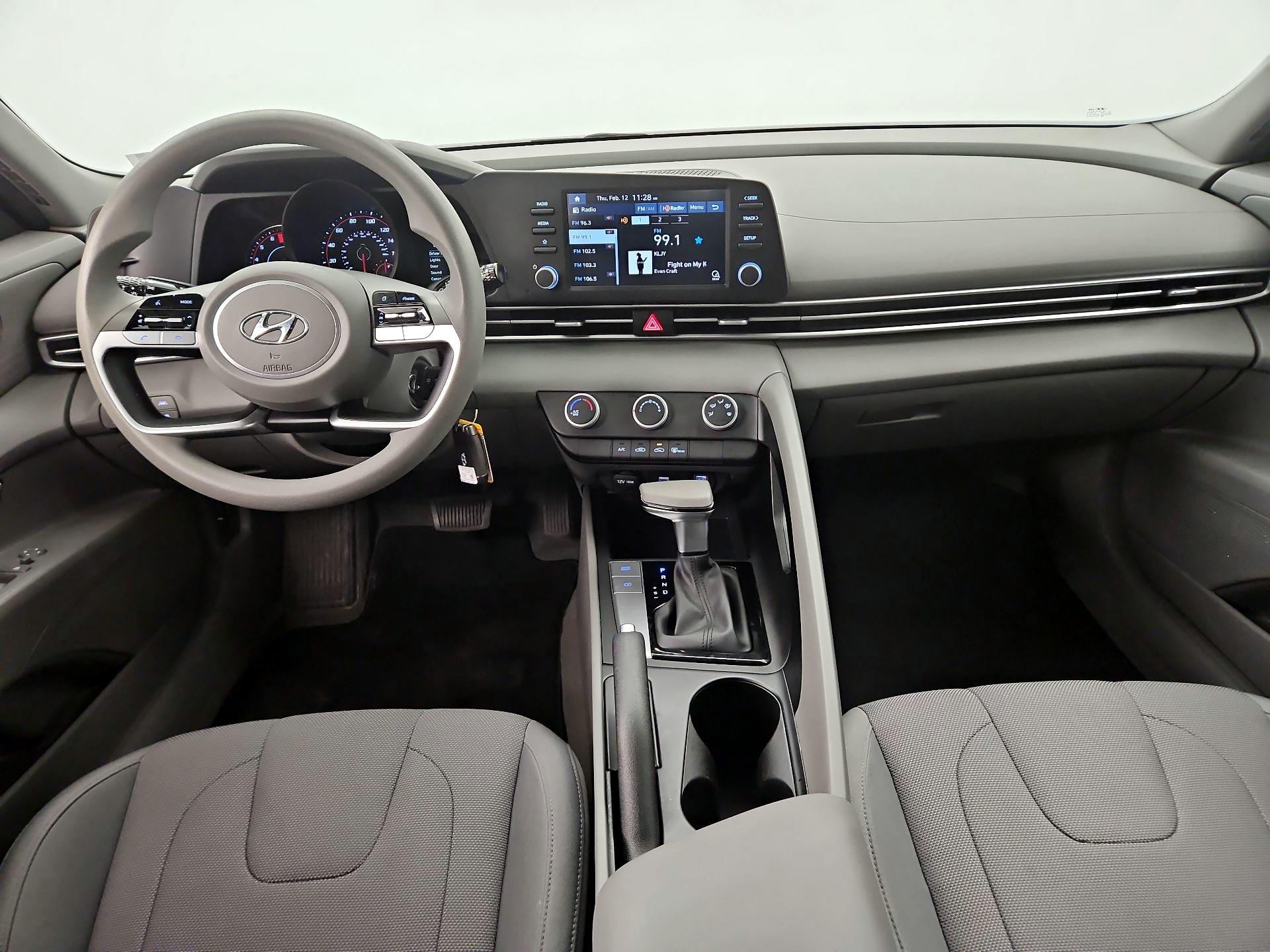 Thumbnail: 2023 Hyundai Elantra - 9