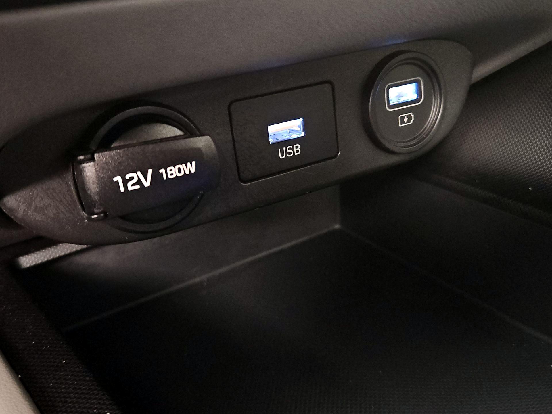 Thumbnail: 2023 Hyundai Elantra - 18