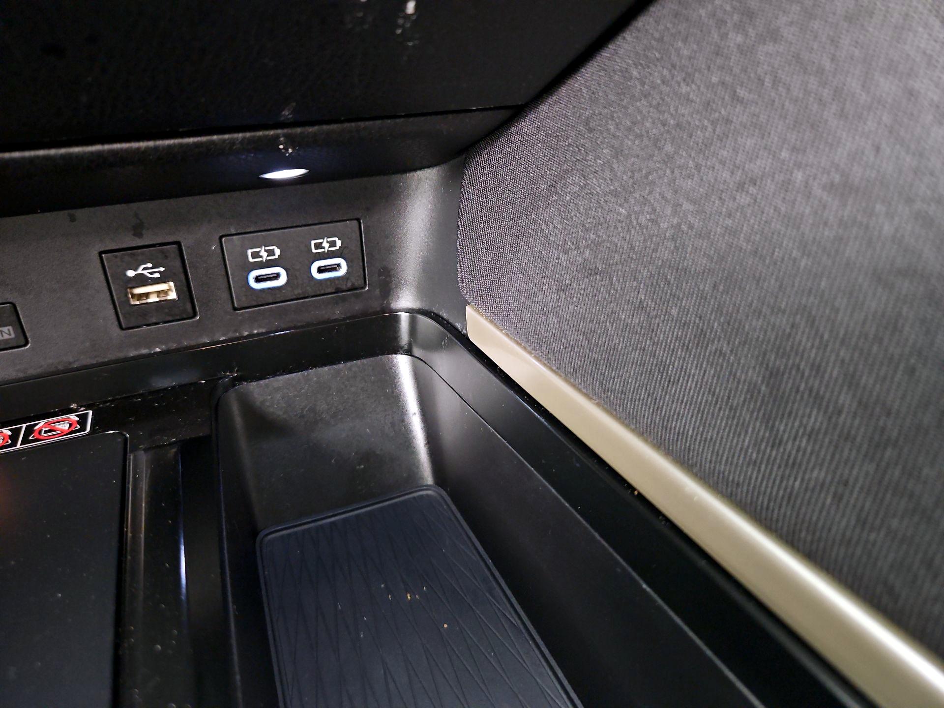 Thumbnail: 2025 Toyota Camry - 18