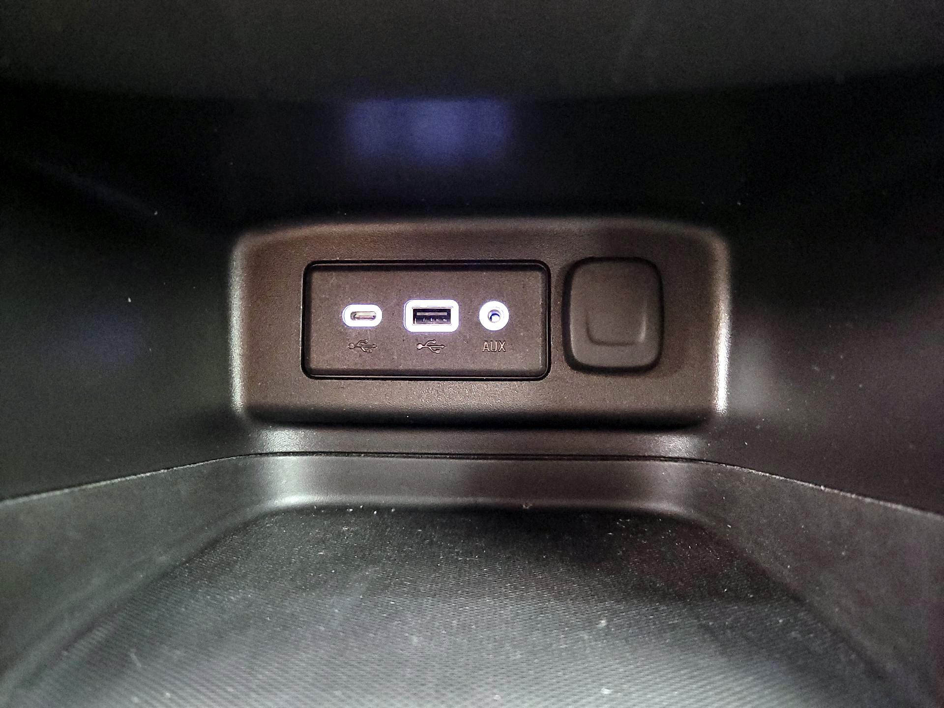 Thumbnail: 2024 Chevrolet Equinox - 18