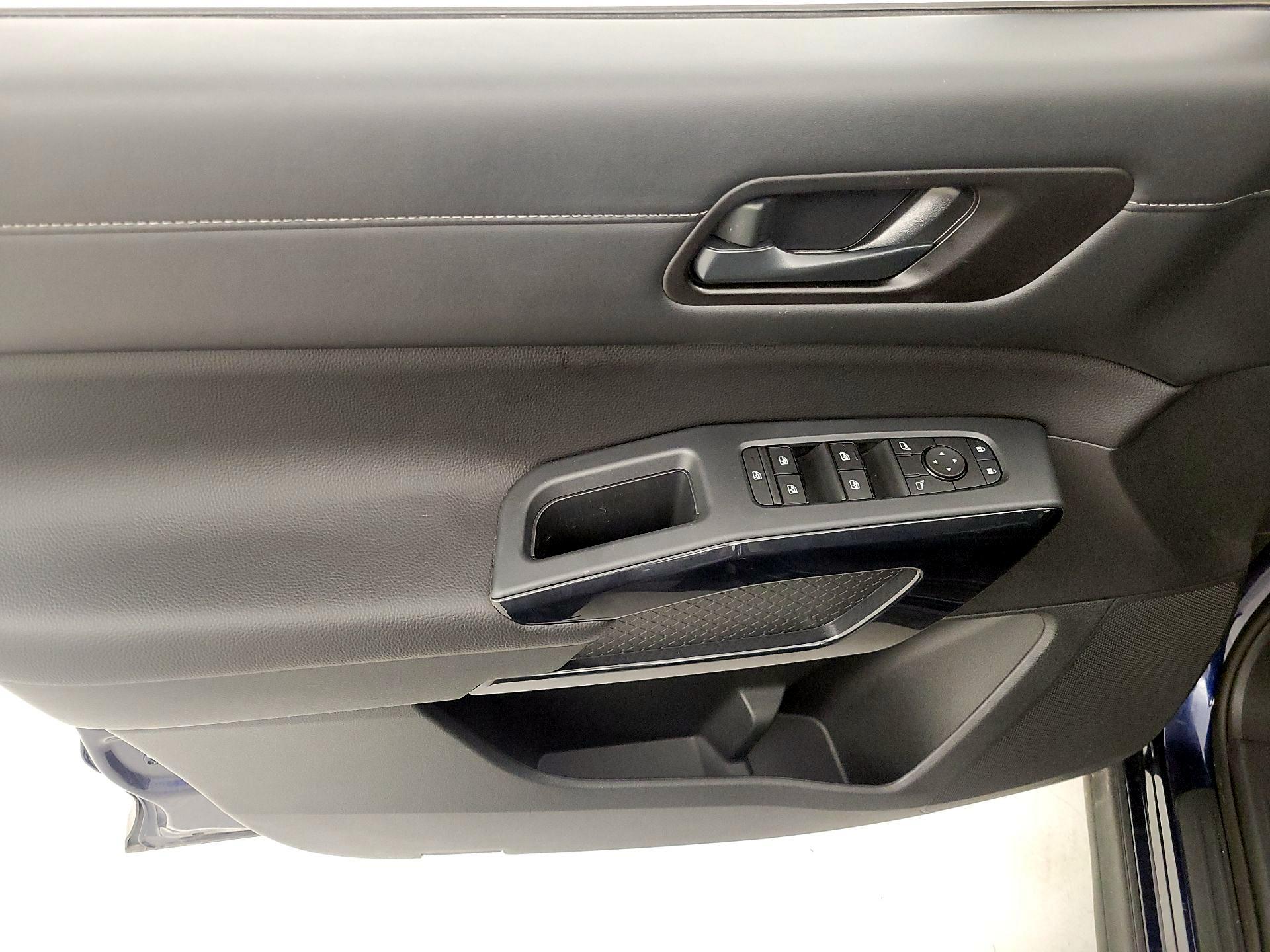 Thumbnail: 2025 Nissan Pathfinder - 12