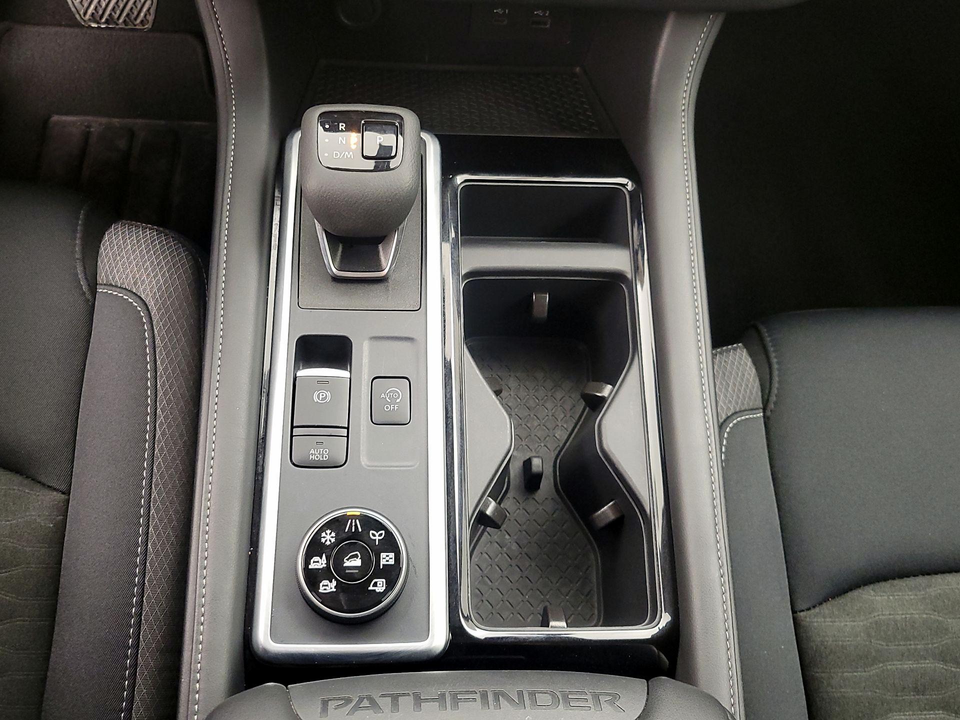 Thumbnail: 2025 Nissan Pathfinder - 17