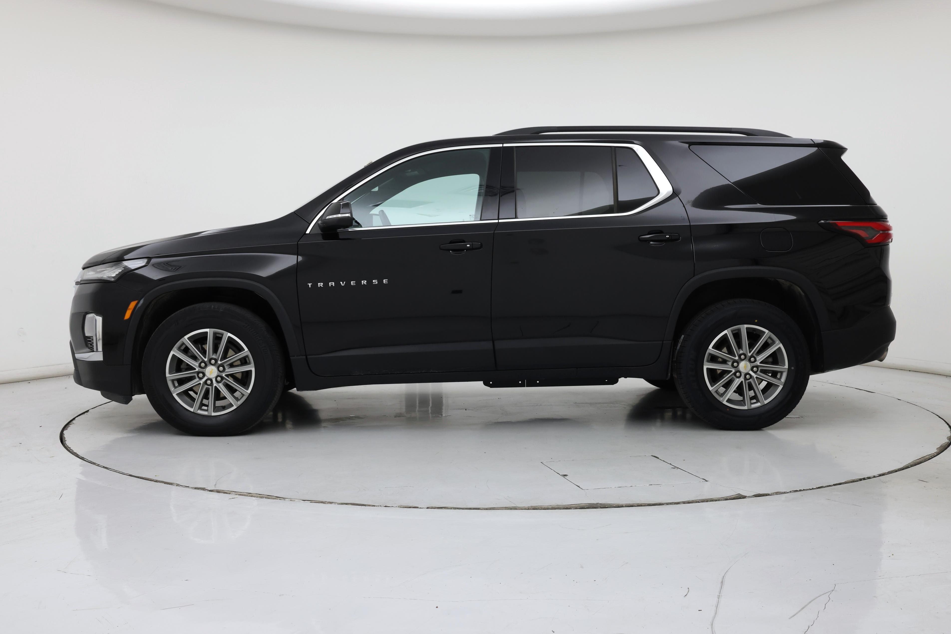 Thumbnail: 2023 Chevrolet Traverse - 3