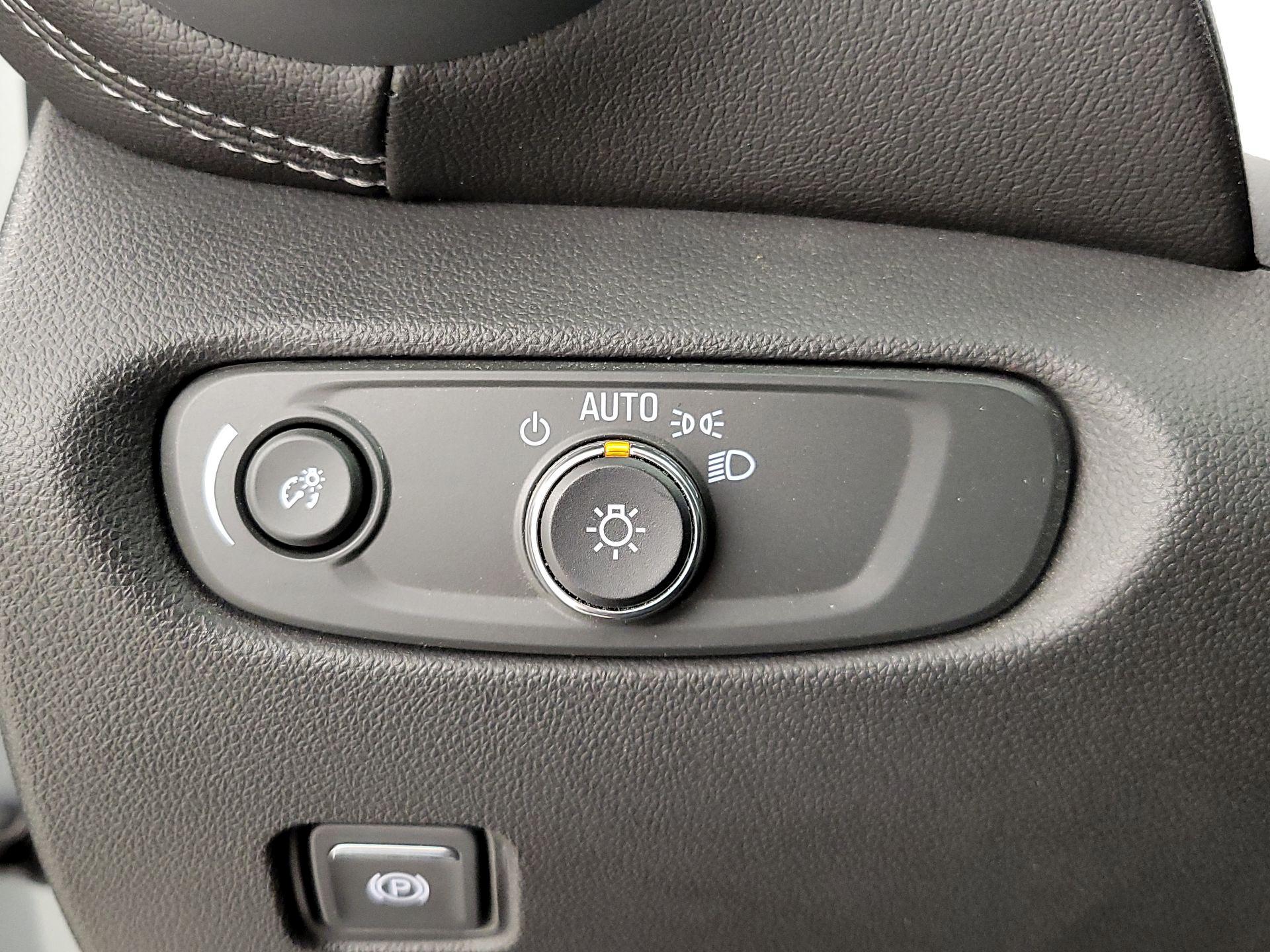 Thumbnail: 2023 Chevrolet Blazer - 13