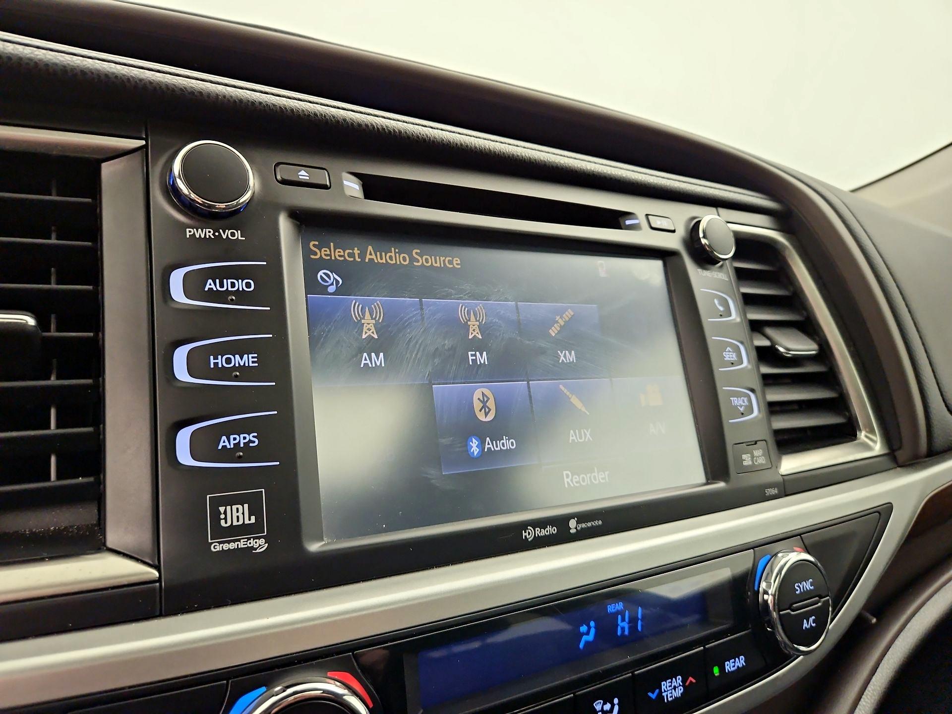 Thumbnail: 2014 Toyota Highlander - 15